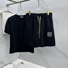 🆕LOEWE罗意威 春夏新款套装,男女款 贸易公司渠道稀出,基本每一季都会有它的背影所在,期待着所有潮男 🆕LOEWE罗意威 春夏新款套装,男女款 贸易公司渠道稀出,基本每一季都会有它的背影所在,期待着所有潮男