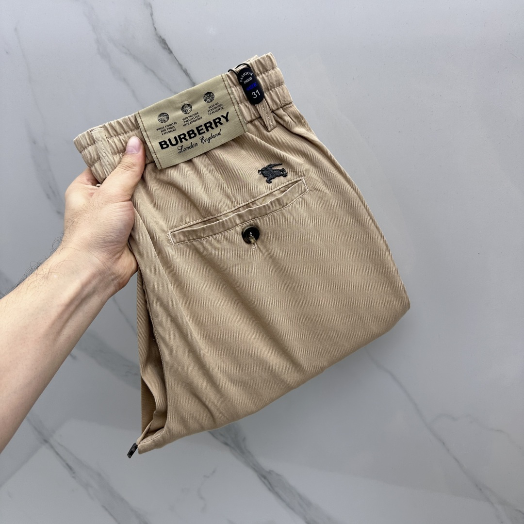 🆕Burberry巴宝莉 春夏新品休闲西裤，官网同步发售，裤身工艺设计，橡筋抽绳裤腰，客供辅料、面料定制