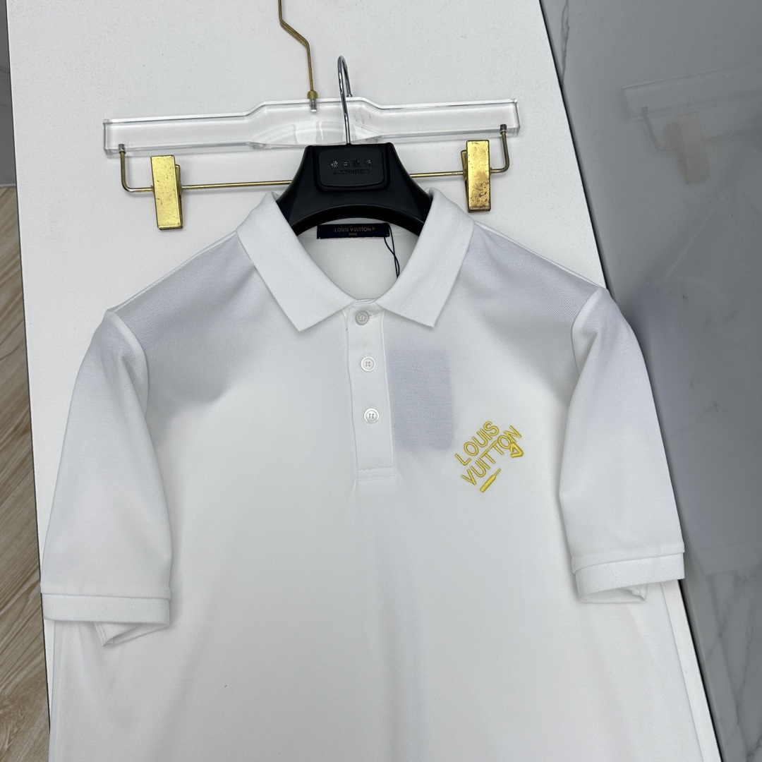 🆕LV路易威登 春夏新款翻领Polo衫短袖 简洁时尚百搭 标志性logo 吸睛显瘦 定制进口珠地棉面料 