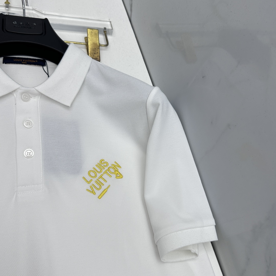 🆕LV路易威登 春夏新款翻领Polo衫短袖 简洁时尚百搭 标志性logo 吸睛显瘦 定制进口珠地棉面料 