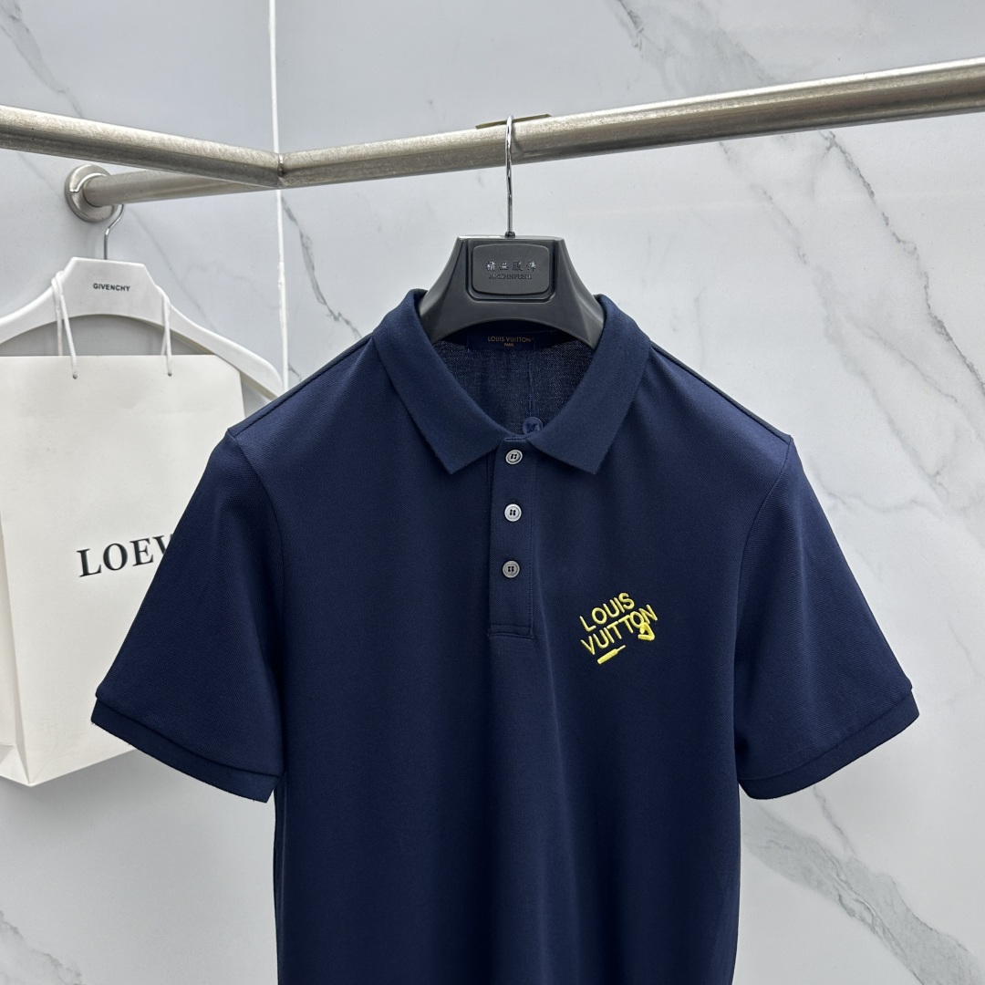 🆕LV路易威登 春夏新款翻领Polo衫短袖 简洁时尚百搭 标志性logo 吸睛显瘦 定制进口珠地棉面料 