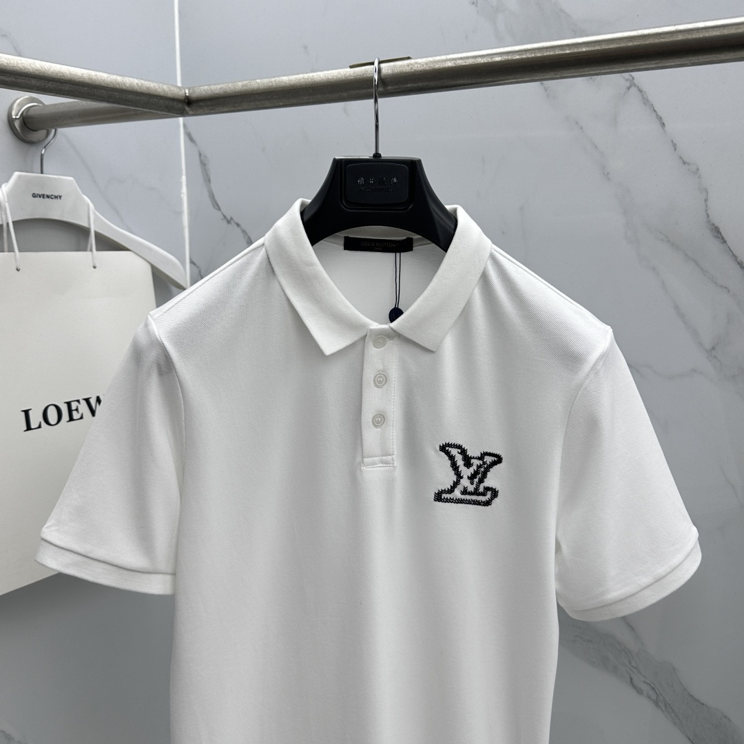 🆕LV路易威登 春夏新款翻领Polo衫短袖 简洁时尚百搭 标志性logo 吸睛显瘦 定制进口珠地棉面料 