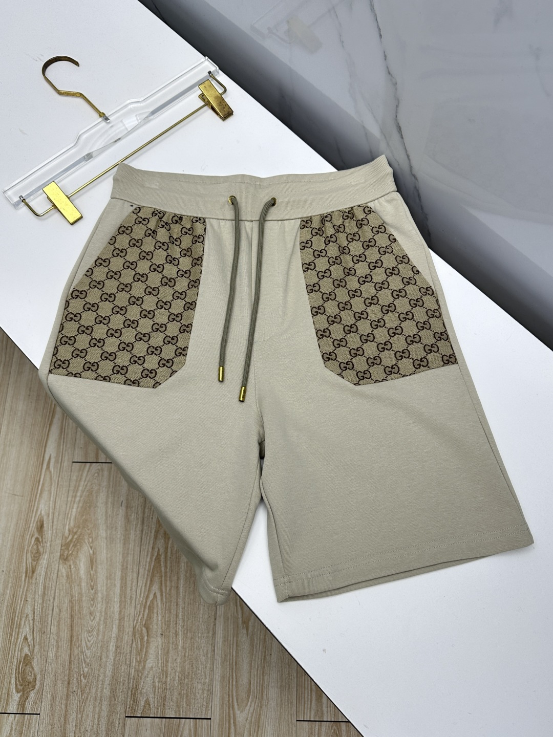 🆕Gucci古驰 26ss春夏专供新款休闲裤短裤拼接 男女同款  高端版本！定制棉面料 透气舒适度高，不