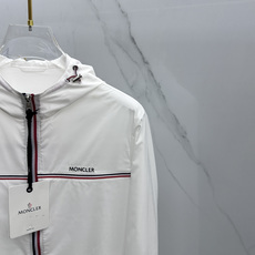 🆕Moncler蒙口 春夏新款男士轻薄防晒套装。定制速干面料 结合凉感涂层体感清凉不闷热,出汗后速干,适 🆕Moncler蒙口 春夏新款男士轻薄防晒套装。定制速干面料 结合凉感涂层体感清凉不闷热,出汗后速干,适