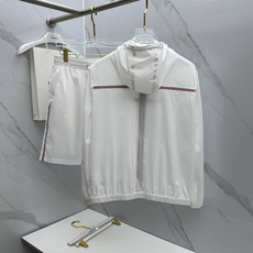 🆕Moncler蒙口 春夏新款男士轻薄防晒套装。定制速干面料 结合凉感涂层体感清凉不闷热,出汗后速干,适 🆕Moncler蒙口 春夏新款男士轻薄防晒套装。定制速干面料 结合凉感涂层体感清凉不闷热,出汗后速干,适