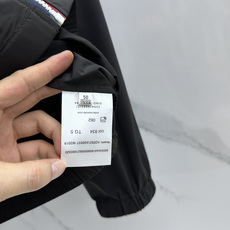 🆕Moncler蒙口 春夏新款男士轻薄防晒套装。定制速干面料 结合凉感涂层体感清凉不闷热,出汗后速干,适 🆕Moncler蒙口 春夏新款男士轻薄防晒套装。定制速干面料 结合凉感涂层体感清凉不闷热,出汗后速干,适