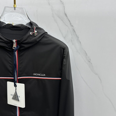 🆕Moncler蒙口 春夏新款男士轻薄防晒套装。定制速干面料 结合凉感涂层体感清凉不闷热,出汗后速干,适 🆕Moncler蒙口 春夏新款男士轻薄防晒套装。定制速干面料 结合凉感涂层体感清凉不闷热,出汗后速干,适