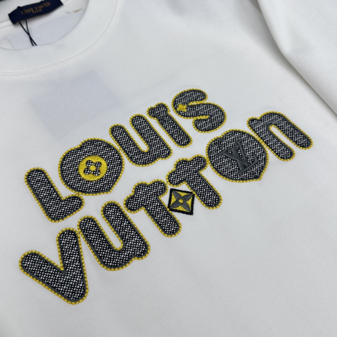 🆕LV路易威登 新款首发专柜最新款短袖圆领T恤 高端订制 胸前logo精美绣花 高定面料.手感柔软.穿着