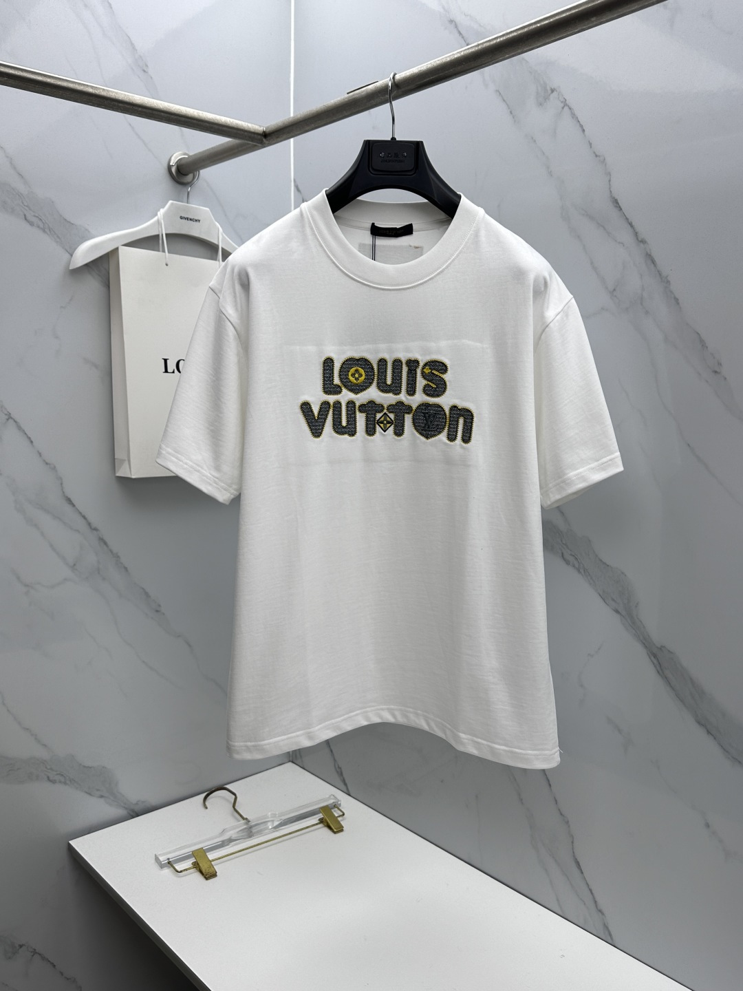 🆕LV路易威登 新款首发专柜最新款短袖圆领T恤 高端订制 胸前logo精美绣花 高定面料.手感柔软.穿着