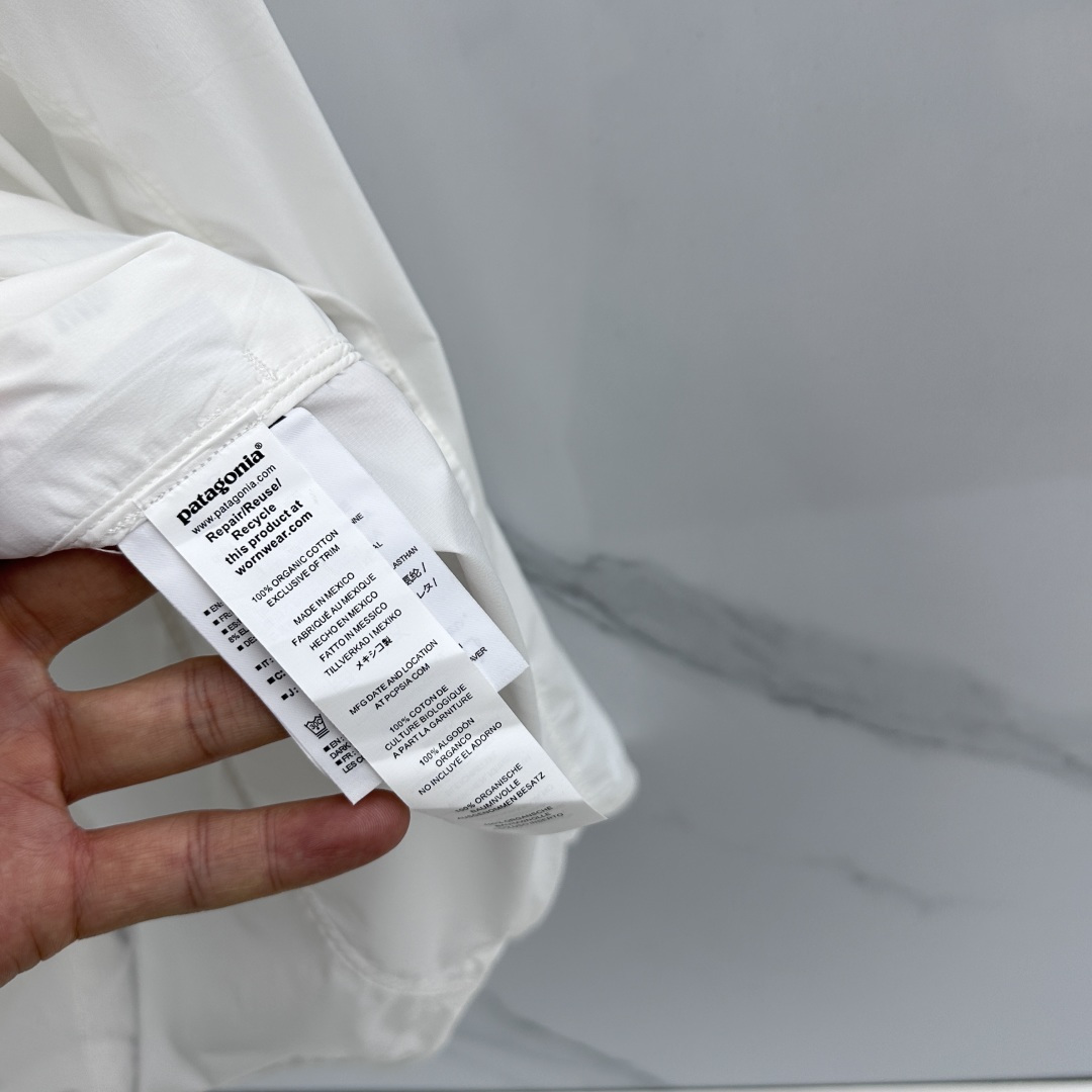 🆕Patagonia巴塔哥尼亚 户外连帽防晒｜轻薄透气短款皮肤衣 男女同款🌿 产品亮点轻量防晒面料采用高