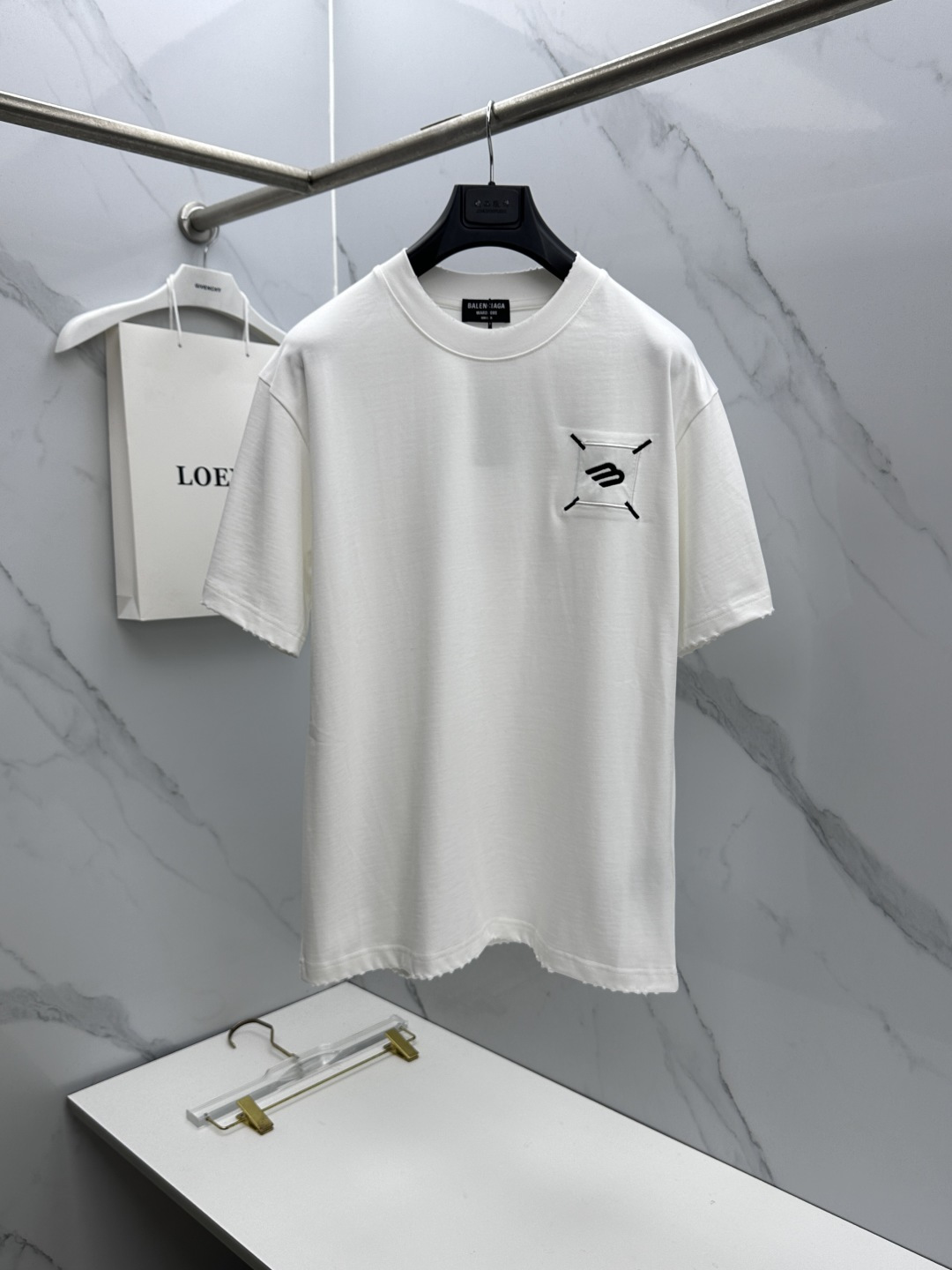 ￼  🆕Balenciaga巴黎世家 新款首发专柜最新款短袖圆领T恤 高端订制 胸前logo刺绣个性 高