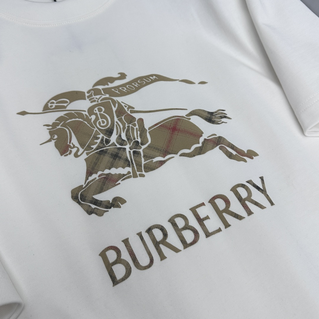 🆕Burberry巴宝莉 新款首发专柜最新款短袖圆领T恤 高端订制 胸前logo 高定纯棉面料.手感柔软