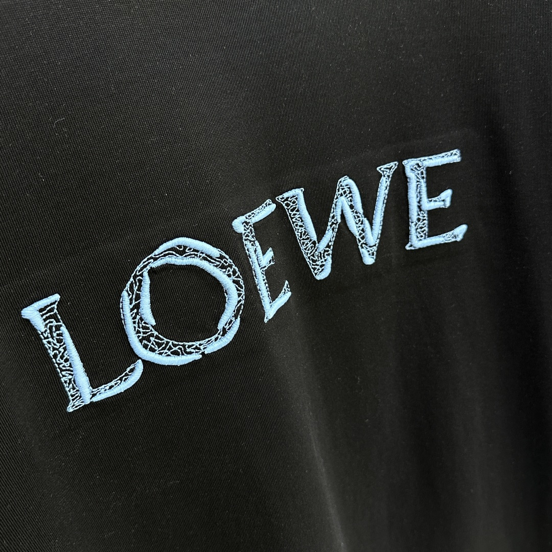 🆕LOEWE罗意威 26新款首发专柜最新款短袖圆领T恤 高端订制 胸前logo字母刺绣精美 高定面料.手