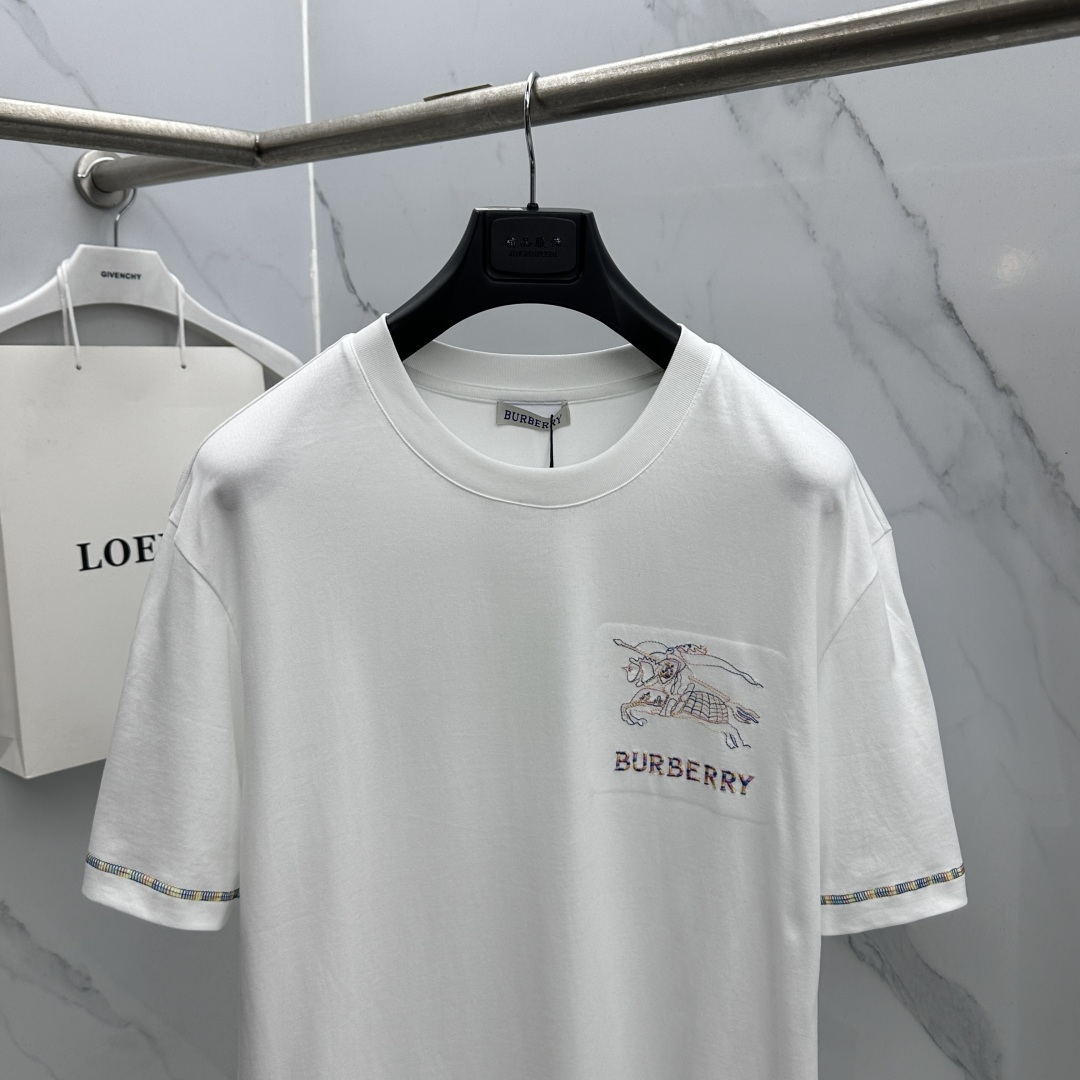 🆕Burberry巴宝莉 26新款首发专柜最新款短袖圆领T恤 高端订制 胸前骑士logo字母刺绣精美 高