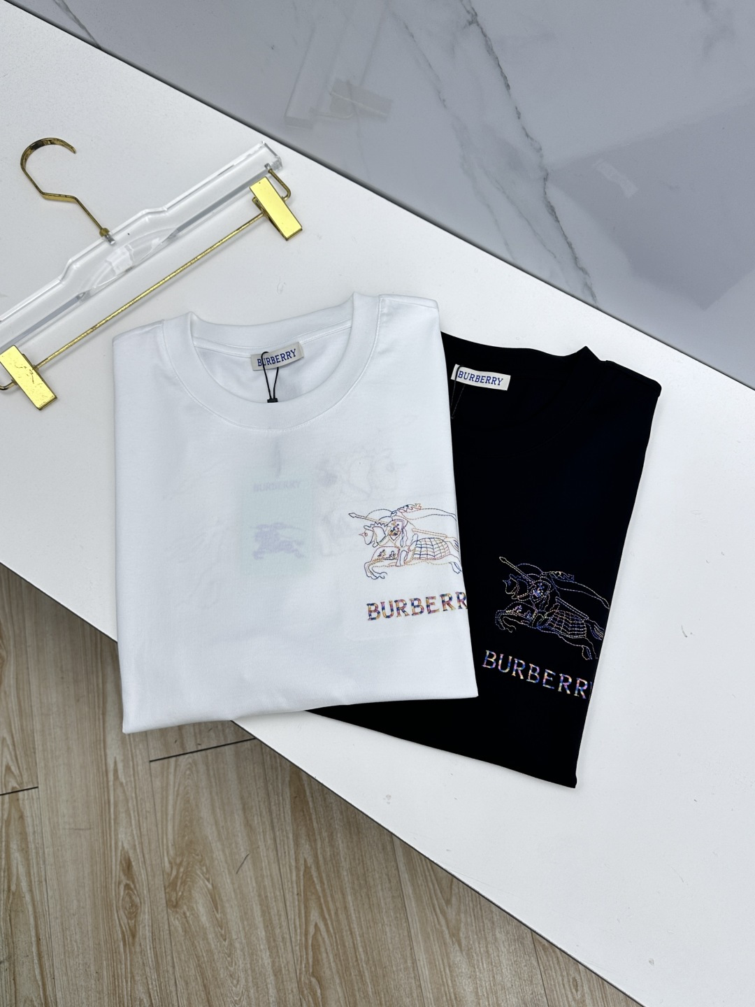 🆕Burberry巴宝莉 26新款首发专柜最新款短袖圆领T恤 高端订制 胸前骑士logo字母刺绣精美 高