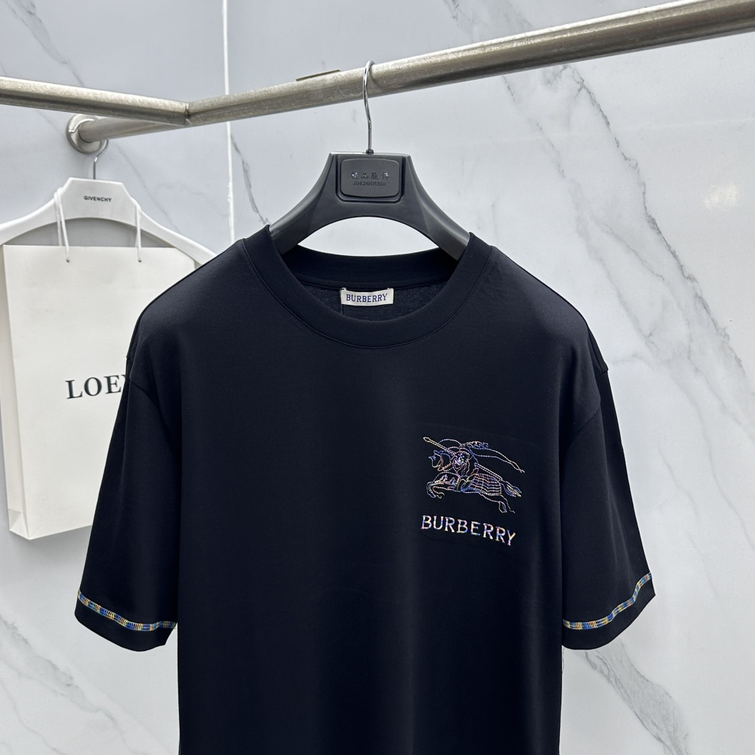 🆕Burberry巴宝莉 26新款首发专柜最新款短袖圆领T恤 高端订制 胸前骑士logo字母刺绣精美 高