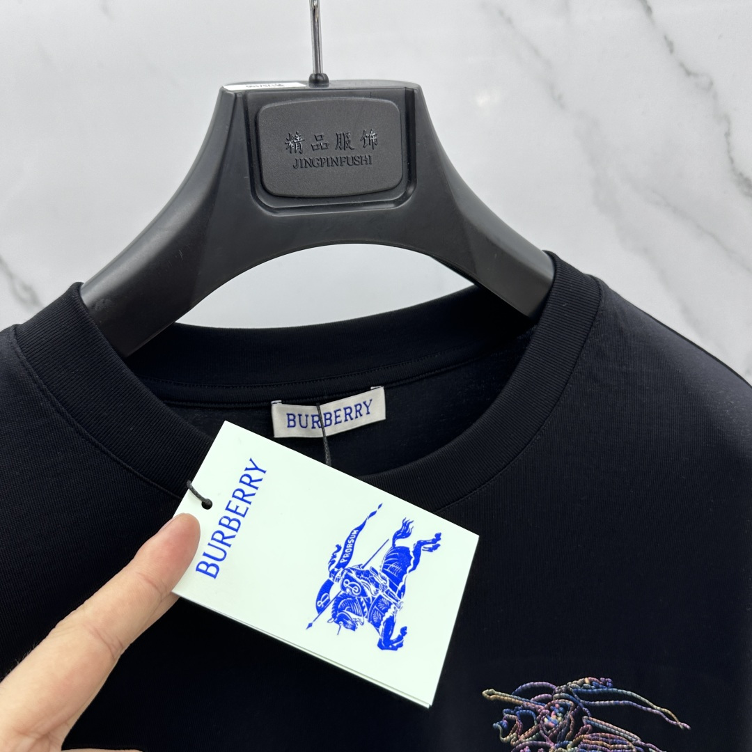 🆕Burberry巴宝莉 26新款首发专柜最新款短袖圆领T恤 高端订制 胸前骑士logo字母刺绣精美 高