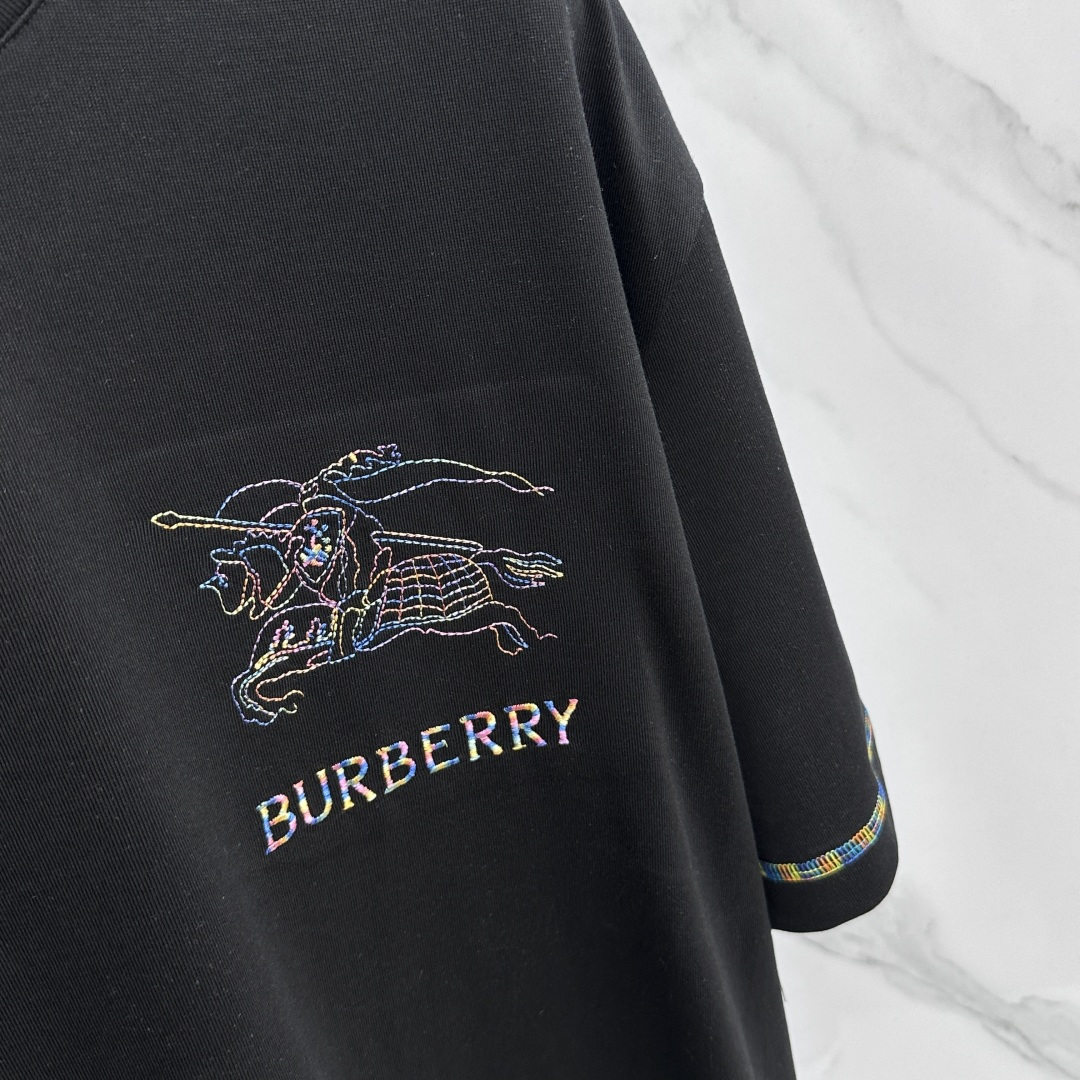 🆕Burberry巴宝莉 26新款首发专柜最新款短袖圆领T恤 高端订制 胸前骑士logo字母刺绣精美 高