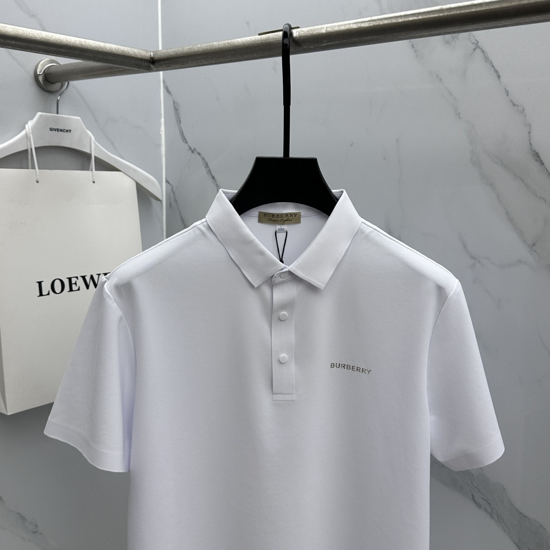 🆕Burberry巴宝莉 高端货商务 白领 单位人士必入单品！ 休闲商务翻领短袖，科技面料，体感非常棒，