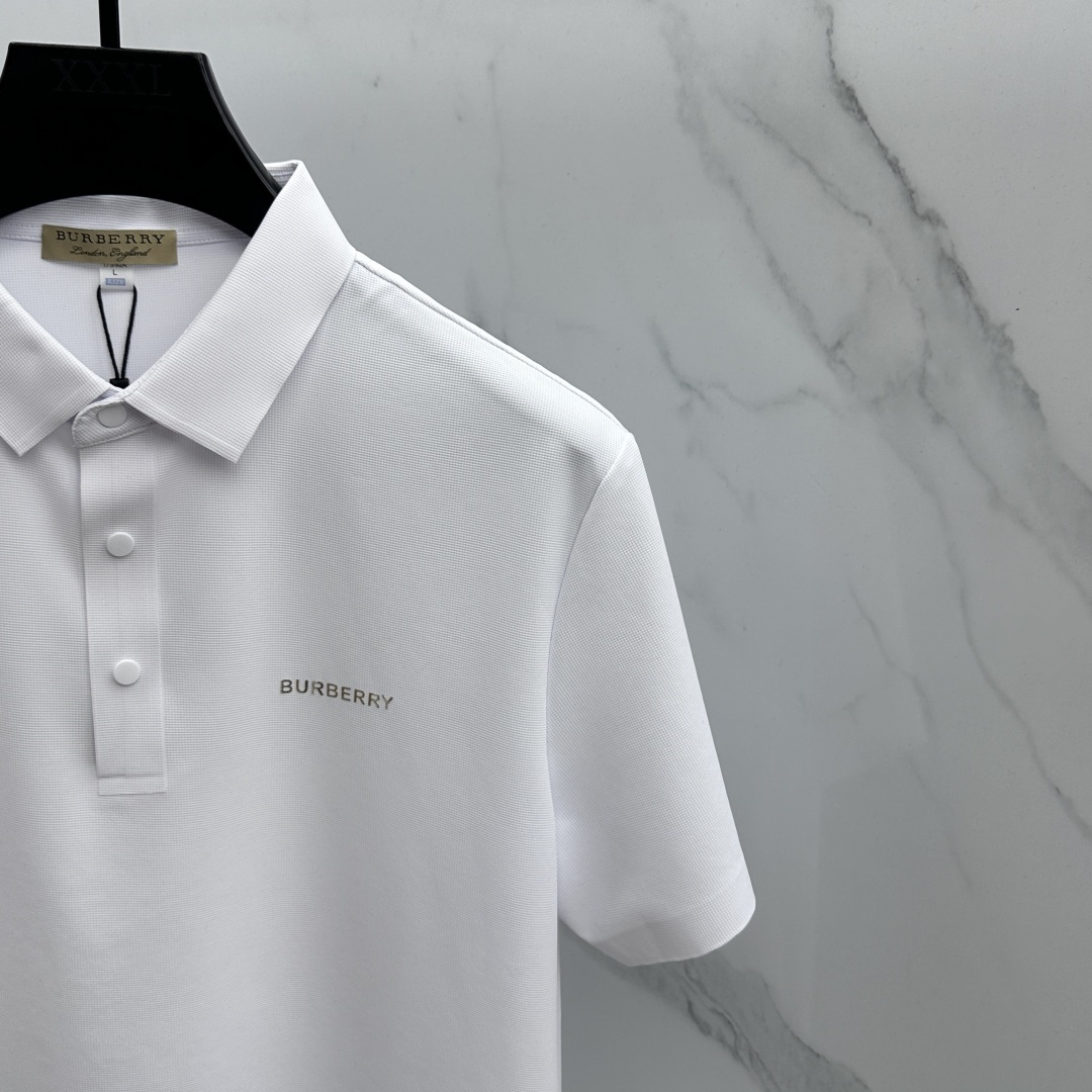 🆕Burberry巴宝莉 高端货商务 白领 单位人士必入单品！ 休闲商务翻领短袖，科技面料，体感非常棒，