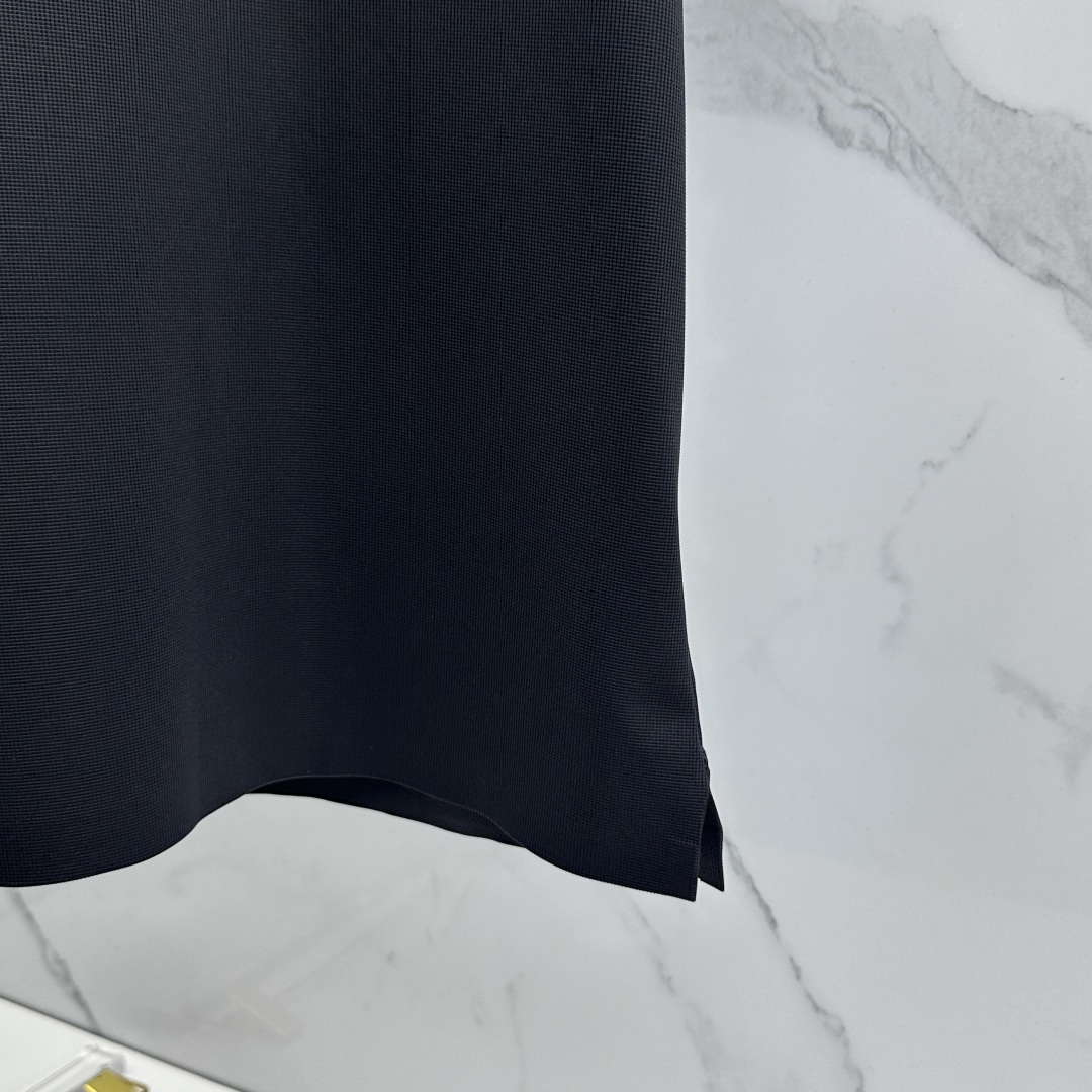 🆕Burberry巴宝莉 高端货商务 白领 单位人士必入单品！ 休闲商务翻领短袖，科技面料，体感非常棒，