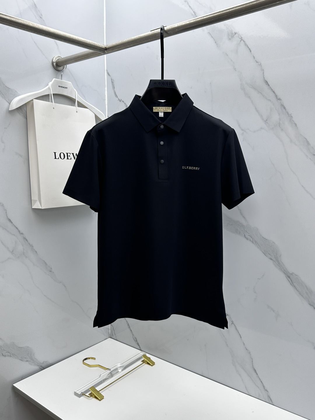 🆕Burberry巴宝莉 高端货商务 白领 单位人士必入单品！ 休闲商务翻领短袖，科技面料，体感非常棒，