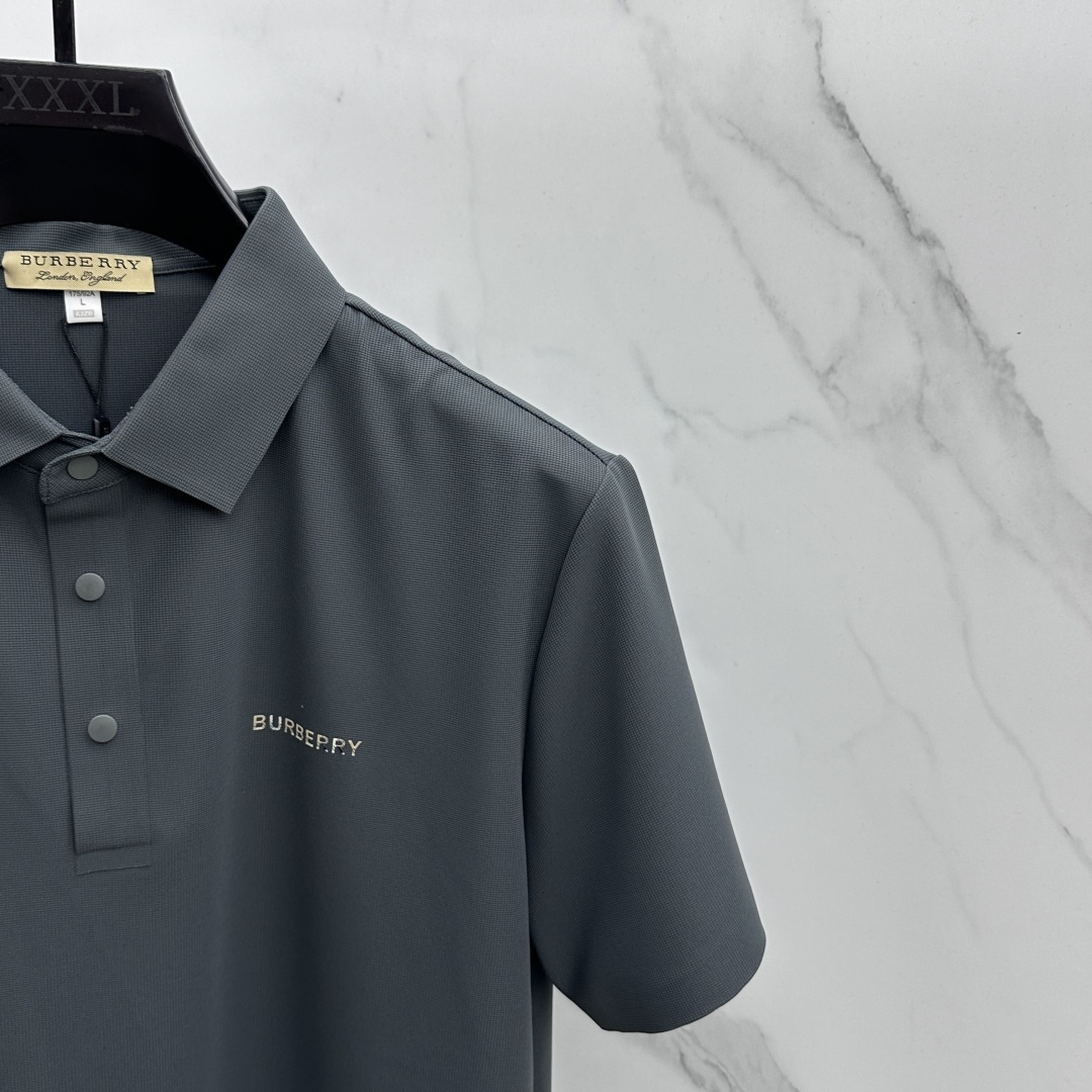 🆕Burberry巴宝莉 高端货商务 白领 单位人士必入单品！ 休闲商务翻领短袖，科技面料，体感非常棒，