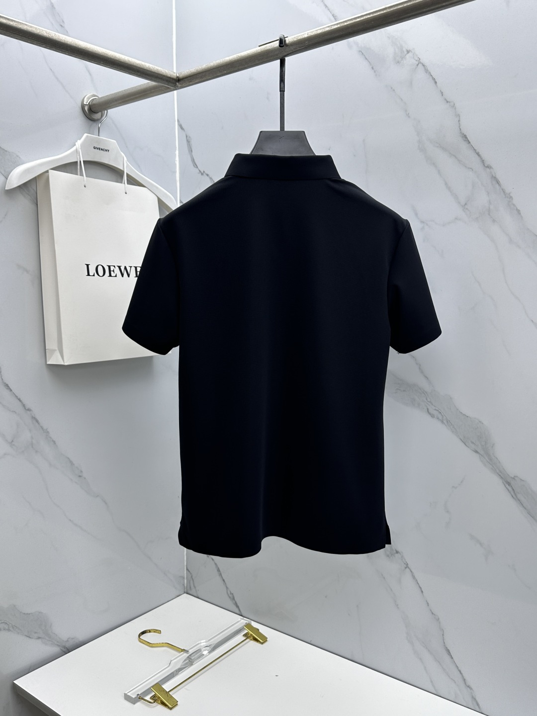 🆕Balenciaga巴黎世家 高端货商务 白领 单位人士必入单品！ 休闲商务翻领短袖，科技面料，体感非