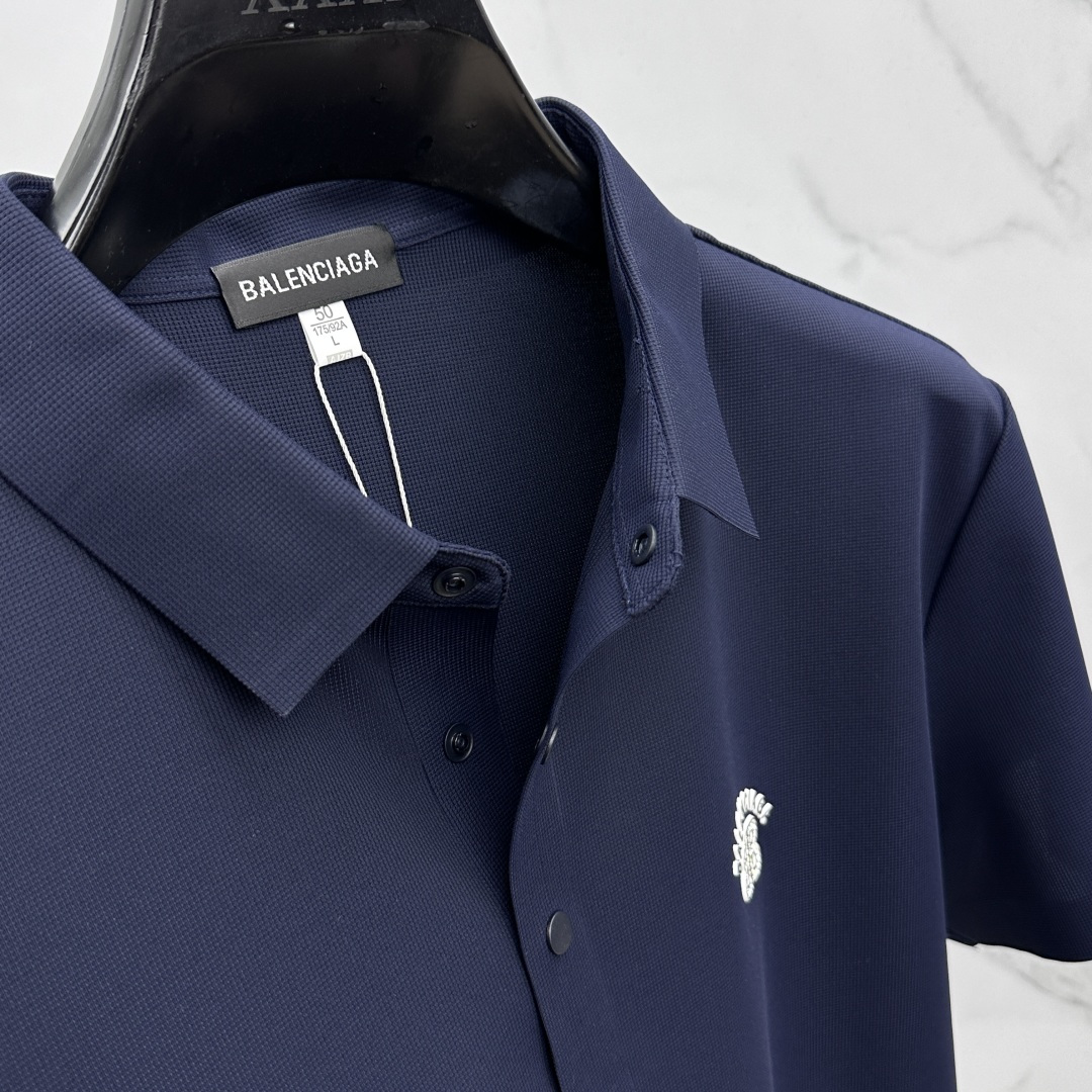 🆕Balenciaga巴黎世家 高端货商务 白领 单位人士必入单品！ 休闲商务翻领短袖，科技面料，体感非