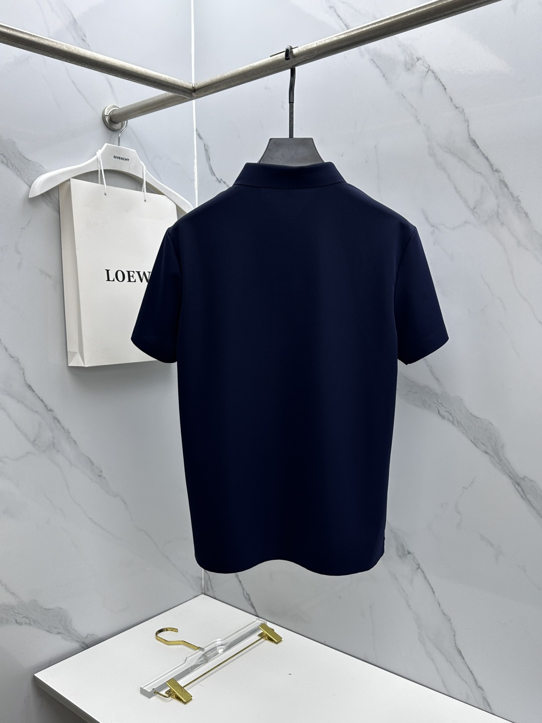 🆕Balenciaga巴黎世家 高端货商务 白领 单位人士必入单品！ 休闲商务翻领短袖，科技面料，体感非