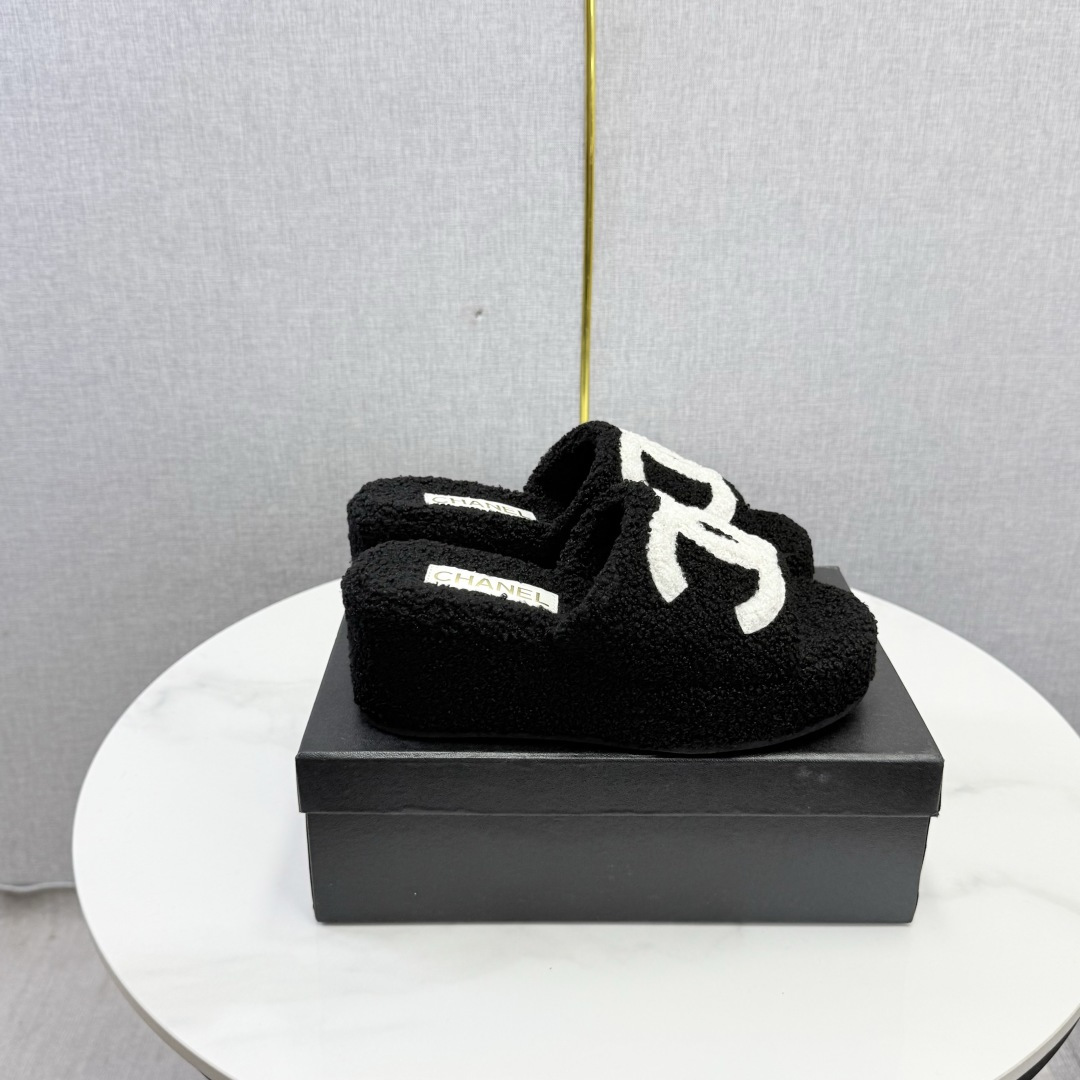 Black Platform Slide Sandals