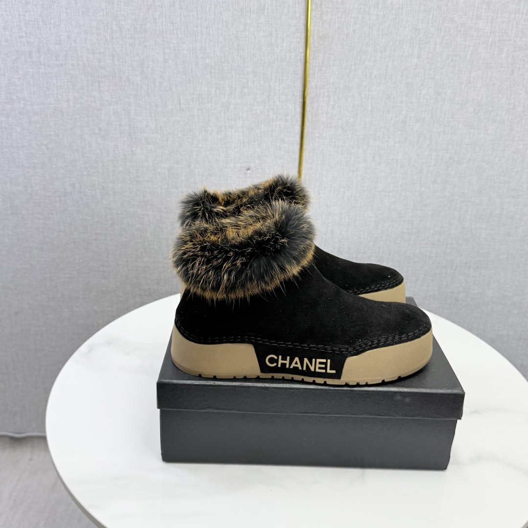 Black Contrast Sole Cuff Boots