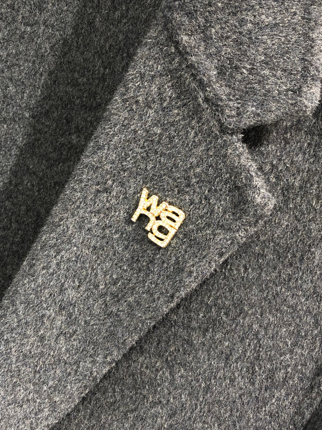 。 。。wang。2024 秋冬新款男士羊绒肯希顿大衣。这款大衣堪称时尚与品质的完美结合。