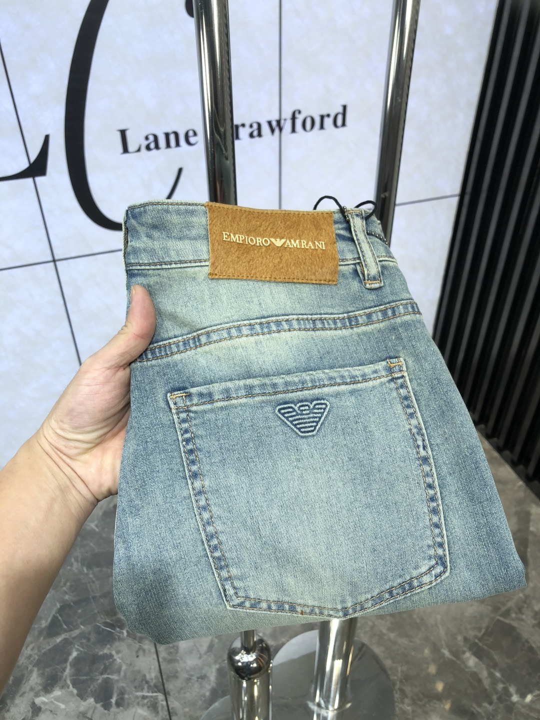 NO:123076,. Armani.High-end customization 25 spring and summer new original single jeans are released simultaneously on the counter. Original customized reproduction. Customer-supplied hardware and accessories. Original single quality. Imported denim fabric heavy-working washing. Fine workmanship and wiring. 6 Excellent upper body!  Preferred single products SIZE:29-38,,armani,jeans,alexander wang19860909. 阿玛尼.高级定制 25春夏新款原单牛仔裤 柜台同步发售 原版定制复刻 客供五金辅料 原单品质 进口牛仔面料重工洗水 做工走线精细 6上身绝佳！优选单品 SIZE:29-38,,armani,jeans,alexander wang,Men's clothing