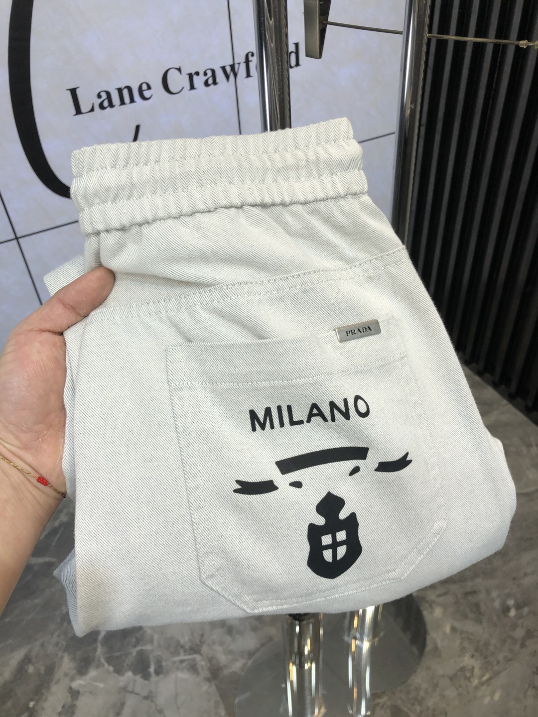 NO:138937,.Prada. Wear 200 catties. SS25 spring and summer new men's elastic jeans. The fabric is elastic. Exclusively available. Official website synchronized. Fashionable and elegant. Use primary color yeast washing process. H selected imported heavy tannin denim fabric with counter hardware decoration m genuine leather leather brand. Exquisite car line. Worth owning. Number M-4xL.M wears 29.30, prada, jeans, alexander wang19860909.普拉达.穿200斤. ss25春夏新款男士松紧带牛仔裤 面料弹性好.独家发售 官网同步 时尚优雅 采用原色酵母水洗工艺 H精选进口重磅丹宁牛仔面料 配专柜五金装饰 m真皮皮牌 精致车线 值得拥有.码数M-4xL.M穿29.30,,prada,jeans,alexander wang,Men's clothing