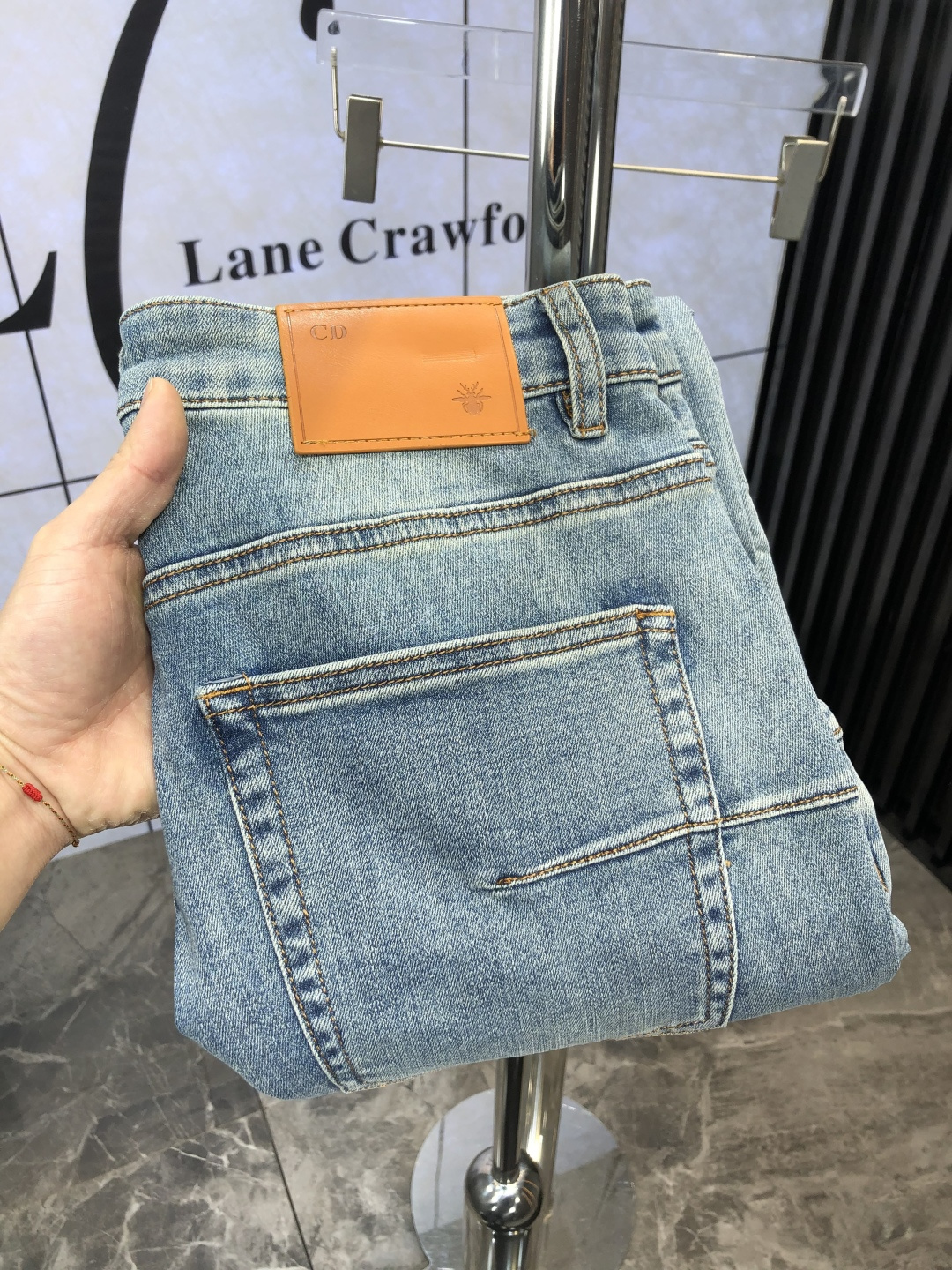 NO:127479,.Dior.5ss Spring and Summer - New casual jeans, high-end custom series. Imported high-density custom pure cotton tannins fabric is comfortable, soft and skin-friendly, 6 straight and not easy to wrinkle, simple and clear, super versatile, super fashionable and versatile, straight and stylish, a must-have for the wardrobe!  Suitable for any occasion!  Number of codes 29-36.,dior,jeans,alexander wang19860909.Dior.5ss春夏-新款休闲牛仔裤,高端定制系列.进口高密度定制纯棉单宁面料舒适柔软亲肤,6笔挺不易起皱,简单明了,超级百搭上身效果超级棒时尚百搭,笔挺有型,衣橱必备！适合任何场合穿着！ 码数29-36.,,dior,jeans,alexander wang,Men's clothing