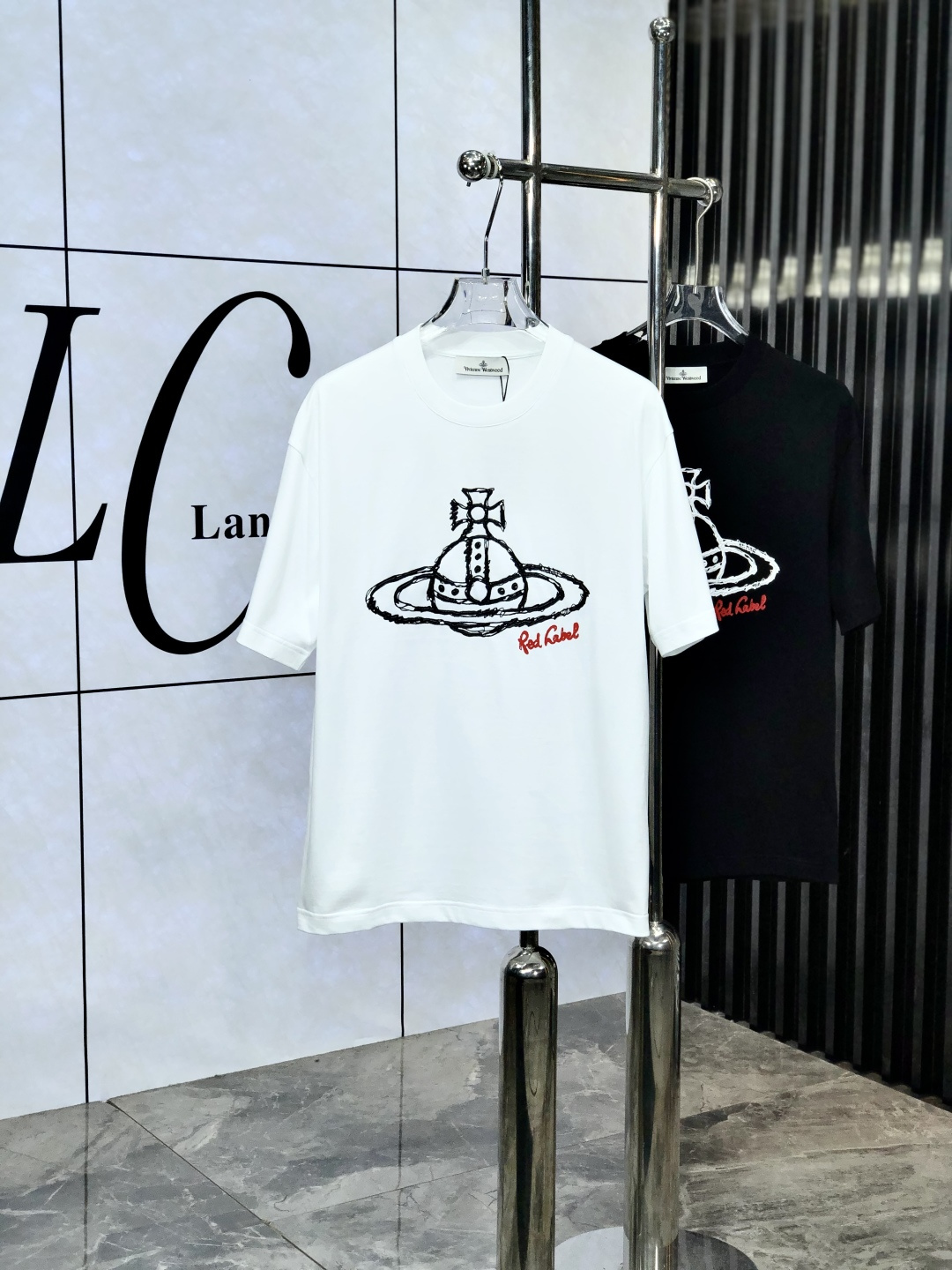 NO:451042,.The Queen Mother of the Cialis. The new spring and summer new style of the first counter is the latest short-sleeved round-neck T-shirt, high-end customization, avant-garde and fashionable design!  Brand logo heavy craft design, high-end customized mercerated cloud cotton fabric, soft feel, comfortable to wear, exquisite counter-level car line, fine workmanship, invincible and handsome upper body effect!  A must-have item for handsome men!  yard M-3XL. m wear 175/130.,T-shirt,tees,t-shirt,alexander wang19860909.西太后.春夏新款首发专柜最新款短袖圆领T恤 高端订制 设计前卫时尚！品牌logo重工艺设计 高端定制丝光云朵棉面料.手感柔软.穿着舒适.专柜级别精致车线.ym做工精细.上身效果无敌帅气！型男必备单品！ 码数M-3XL. m穿175/130.,,T-shirt,tees，t-shirt,alexander wang,Men's clothing