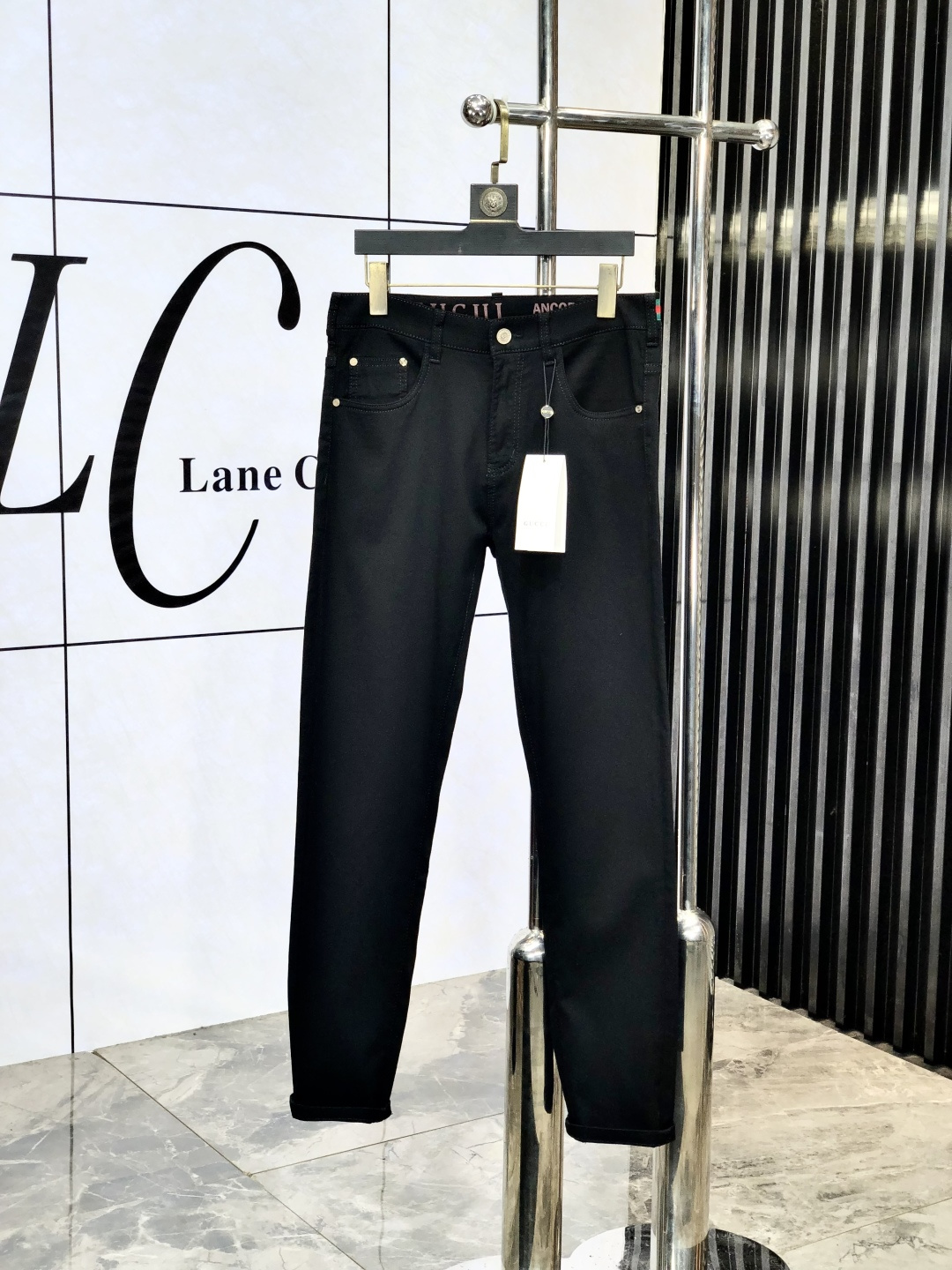 NO:148162,Gucci.'s official counter is released simultaneously, 2025SS spring and summer new men's casual jeans, original single quality, custom-made original denim fabric for counter, logo pattern design, original hardware and accessories for b trousers, three-dimensional and clear, realistic effect, c super trendy personality, fashionable and stylish upper body!  Trendy men's must-have items, 28-38, gucci, jeans, alexander wang19860909Gucci.官网专柜同步发售,2025SS春夏新品男士休闲牛仔裤,原单品质,专柜定制原版牛仔面料,logo图案设计,b裤身原版五金辅料装饰,立体清晰,效果逼真,c超级潮流个性,上身时尚有型！潮男必备单品 码数28-38,,gucci,jeans,alexander wang,Men's clothing