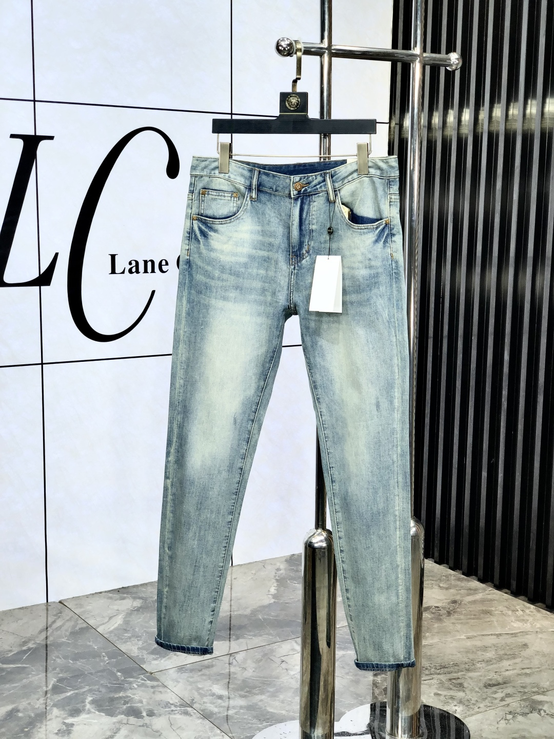 NO:148200,Gucci.'s official counter is released simultaneously, 2025SS spring and summer new men's casual jeans, original single quality, custom-made original denim fabric for counter, logo pattern design, original hardware and accessories for b trousers, three-dimensional and clear, realistic effect, c super trendy personality, fashionable and stylish upper body!  Trendy men's must-have items, 28-38, gucci, jeans, alexander wang19860909Gucci.官网专柜同步发售,2025SS春夏新品男士休闲牛仔裤,原单品质,专柜定制原版牛仔面料,logo图案设计,b裤身原版五金辅料装饰,立体清晰,效果逼真,c超级潮流个性,上身时尚有型！潮男必备单品 码数28-38,,gucci,jeans,alexander wang,Men's clothing