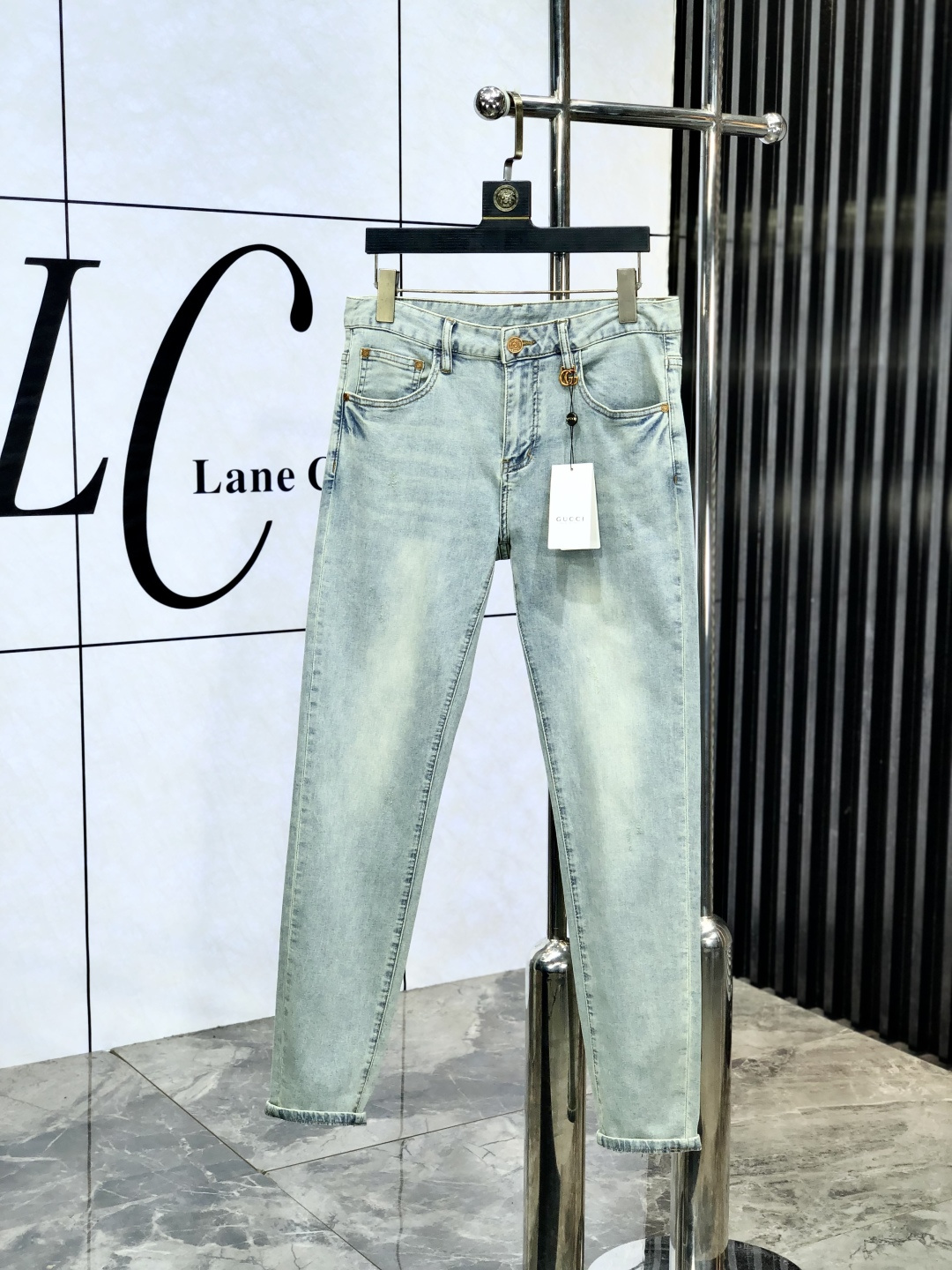 NO:151976,Gucci.'s official counter is released simultaneously, 2025SS spring and summer new men's casual jeans, original single quality, custom-made original denim fabric for counter, logo pattern design, original hardware and accessories for b trousers, three-dimensional and clear, realistic effect, c super trendy personality, fashionable and stylish upper body!  Trendy men's must-have items, 28-38, gucci, jeans, alexander wang19860909Gucci.官网专柜同步发售,2025SS春夏新品男士休闲牛仔裤,原单品质,专柜定制原版牛仔面料,logo图案设计,b裤身原版五金辅料装饰,立体清晰,效果逼真,c超级潮流个性,上身时尚有型！潮男必备单品 码数28-38,,gucci,jeans,alexander wang,Men's clothing