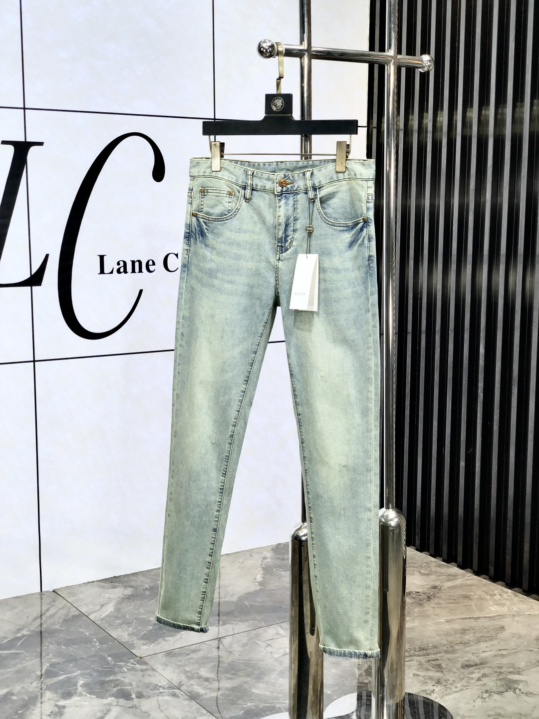 NO:152001,Gucci.'s official counter is released simultaneously, 2025SS spring and summer new men's casual jeans, original single quality, custom-made original denim fabric for counter, logo pattern design, original hardware and accessories for b trousers, three-dimensional and clear, realistic effect, c super trendy personality, fashionable and stylish upper body!  Trendy men's must-have items, 28-38, gucci, jeans, alexander wang19860909Gucci.官网专柜同步发售,2025SS春夏新品男士休闲牛仔裤,原单品质,专柜定制原版牛仔面料,logo图案设计,b裤身原版五金辅料装饰,立体清晰,效果逼真,c超级潮流个性,上身时尚有型！潮男必备单品 码数28-38,,gucci,jeans,alexander wang,Men's clothing