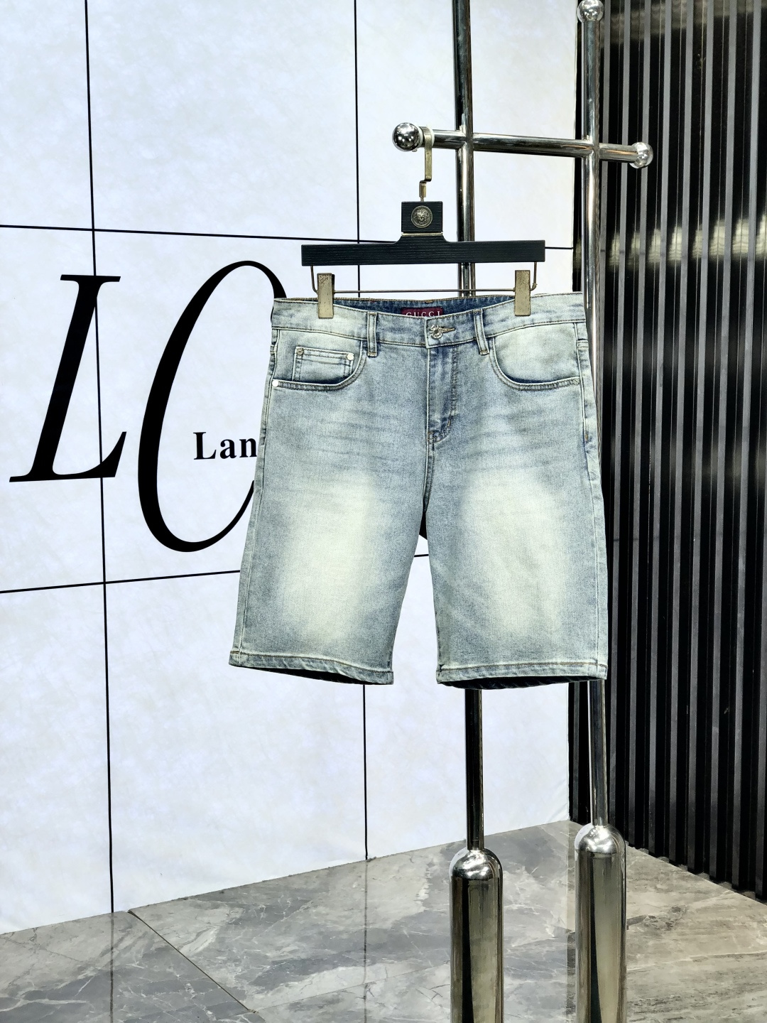 NO:161890,.Gucci.'s official counter is released simultaneously, 2025SS spring and summer new men's casual jeans, original single quality, custom-made original denim fabric for counter, logo pattern design, original hardware and accessories for b trousers, three-dimensional and clear, realistic effect, c super trendy personality, fashionable and stylish upper body!  Trendy men's must-have items, 28-38, gucci, jeans, alexander wang19860909.Gucci.官网专柜同步发售,2025SS春夏新品男士休闲牛仔裤,原单品质,专柜定制原版牛仔面料,logo图案设计,b裤身原版五金辅料装饰,立体清晰,效果逼真,c超级潮流个性,上身时尚有型！潮男必备单品 码数28-38,,gucci,jeans,alexander wang,Men's clothing