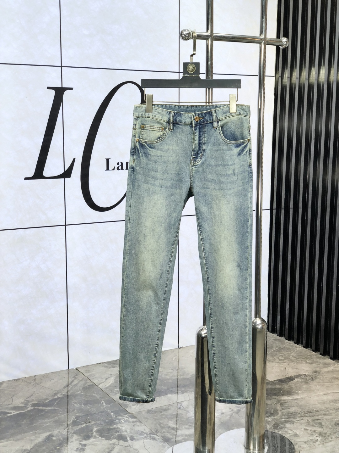 NO:161916,.Gucci.'s official counter is released simultaneously, 2025SS spring and summer new men's casual jeans, original single quality, custom-made original denim fabric for counter, logo pattern design, original hardware and accessories for b trousers, three-dimensional and clear, realistic effect, c super trendy personality, fashionable and stylish upper body!  Trendy men's must-have items, 28-38, gucci, jeans, alexander wang19860909.Gucci.官网专柜同步发售,2025SS春夏新品男士休闲牛仔裤,原单品质,专柜定制原版牛仔面料,logo图案设计,b裤身原版五金辅料装饰,立体清晰,效果逼真,c超级潮流个性,上身时尚有型！潮男必备单品 码数28-38,,gucci,jeans,alexander wang,Men's clothing