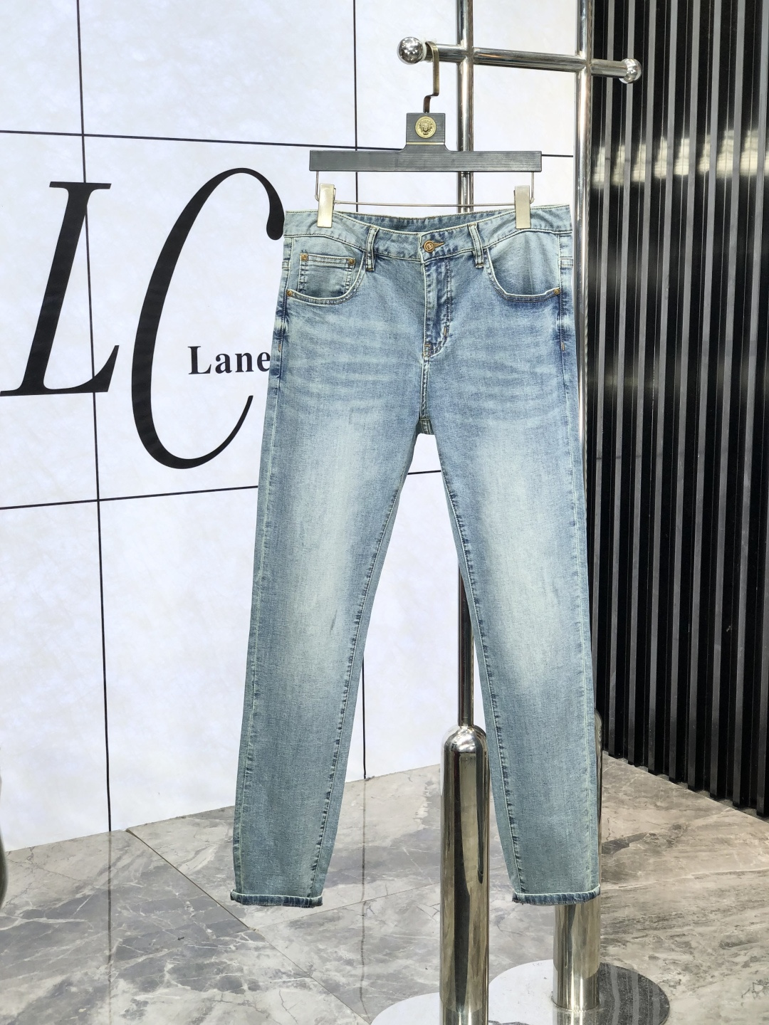 NO:504163,.Gucci.'s official counter is released simultaneously, 2025SS spring and summer new men's casual jeans, original single quality, custom-made original denim fabric for counter, logo pattern design, original hardware and accessories for b trousers, three-dimensional and clear, realistic effect, c super trendy personality, fashionable and stylish upper body!  Trendy men's must-have items, 28-38, gucci, jeans, alexander wang19860909.Gucci.官网专柜同步发售,2025SS春夏新品男士休闲牛仔裤,原单品质,专柜定制原版牛仔面料,logo图案设计,b裤身原版五金辅料装饰,立体清晰,效果逼真,c超级潮流个性,上身时尚有型！潮男必备单品 码数28-38,,gucci,jeans,alexander wang,Men's clothing