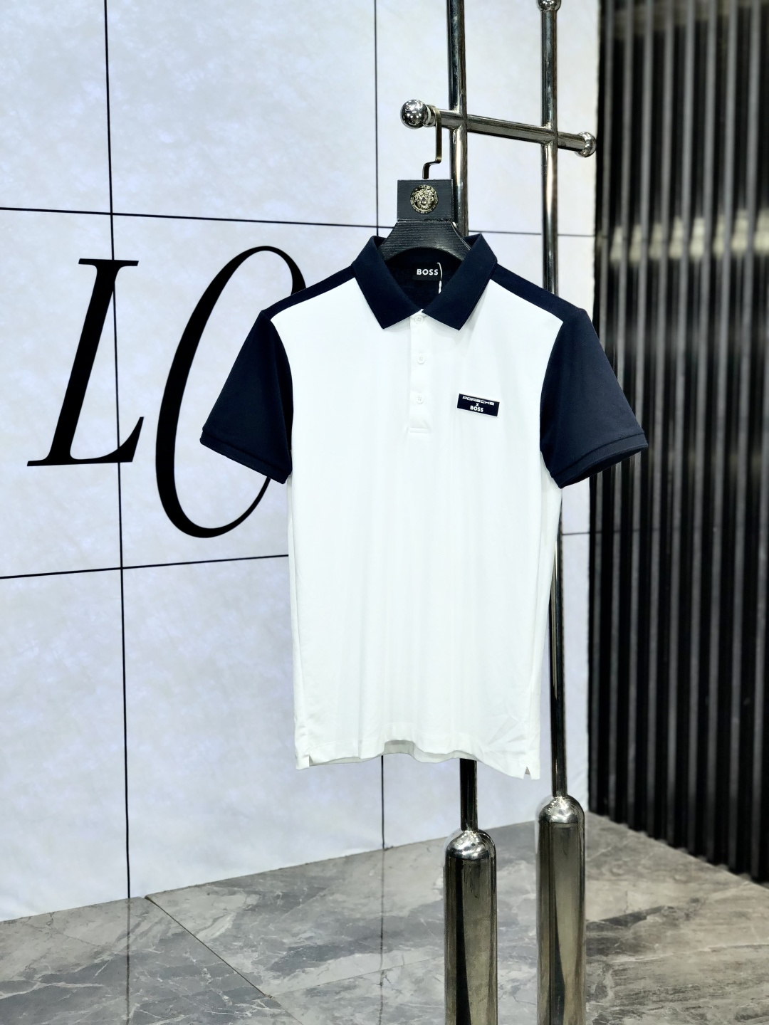 NO:450955,.boss.ss25 spring and summer new lapel POLO shirt, high-quality pearl ground ice silk cotton material, elegant and luxurious brand style, customer-supplied imported fabric 5 shirts are also smooth and crisp, and are also anti-wrinkle and pilling, and are extremely comfortable to wear with close body. Size M-XXXL.m wear 175/130,,shirts,alexander wang19860909.boss.ss25春夏新款翻领POLO衫 高品质珠地冰丝棉材质 雍容华贵的品牌风格,w客供进口面料 5做出来的衬衫也是版型垂顺挺括,并且还抗皱抗起球,贴身穿着也是极为舒适 码数M-XXXL.m穿175/130,,shirts,alexander wang,Men's clothing