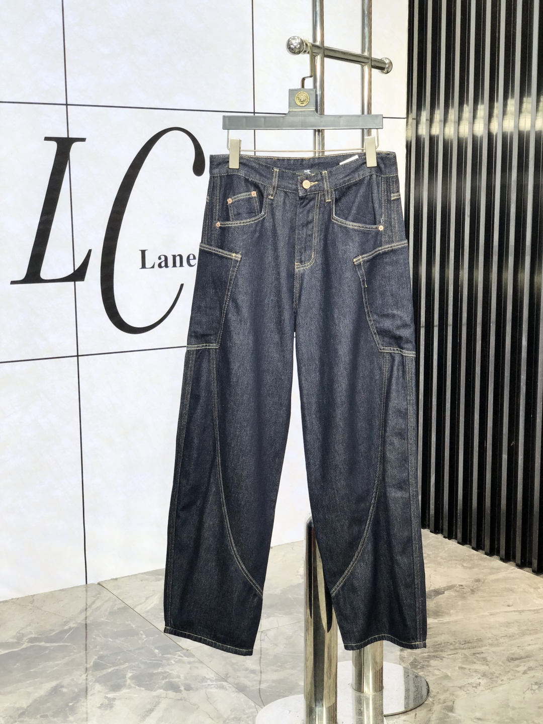 NO:522522,Archaeopteryx. The official counter on the official website is released simultaneously. 2025SS spring and summer new men's casual jeans, original single quality, customized original denim fabric for counter, logo pattern design, original hardware and accessories for b trousers, three-dimensional and clear, c super trendy personality, fashionable and stylish upper body!  Trendy men's must-have items 28-38, arc'teryx,jeans,alexander wang19860909始祖鸟.官网专柜同步发售,2025SS春夏新品男士休闲牛仔裤,原单品质,专柜定制原版牛仔面料,logo图案设计,b裤身原版五金辅料装饰,立体清晰, c超级潮流个性,上身时尚有型！潮男必备单品 码数28-38,arc'teryx,jeans,alexander wang,Men's clothing