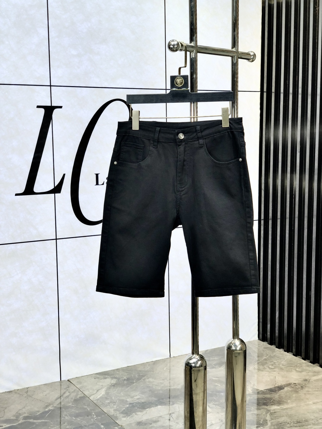 NO:427605,.Jenia. The official counter is released simultaneously. 2025SS spring and summer new men's casual jeans, original single quality, customized original denim fabric for counter, logo pattern design, original hardware and accessories for b trousers, three-dimensional and clear, c super trendy and personalized, fashionable and stylish on the upper body!  Trendy men's must-have items, 28-38, zegna, jeans, alexander wang19860909.杰尼亚.官网专柜同步发售,2025SS春夏新品男士休闲牛仔裤,原单品质,专柜定制原版牛仔面料,logo图案设计,b裤身原版五金辅料装饰,立体清晰,c超级潮流个性,上身时尚有型！潮男必备单品 码数28-38,,zegna,jeans,alexander wang,Men's clothing