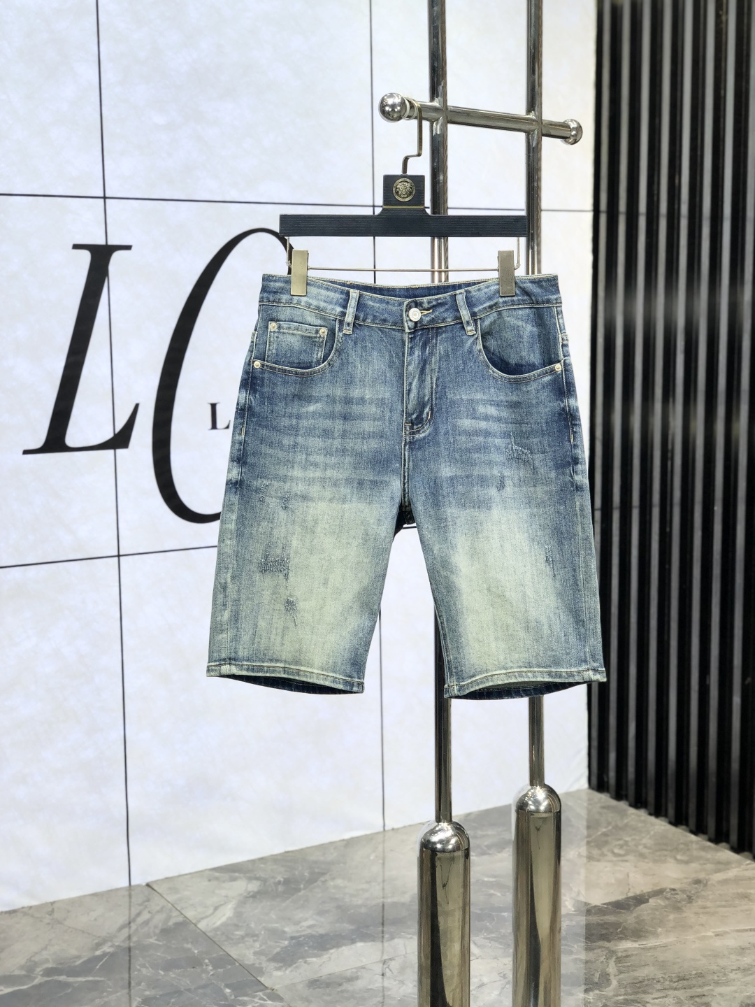 NO:427610,.Archaezoid. The official counter is released simultaneously. 2025SS spring and summer new men's casual jeans, original single quality, customized original denim fabric for counter, logo pattern design, original hardware and accessories for b trousers, three-dimensional and clear, c super trendy and personalized, fashionable and stylish on the upper body!  Trendy men's must-have items 28-38, arc'teryx,jeans,alexander wang19860909.始祖鸟.官网专柜同步发售,2025SS春夏新品男士休闲牛仔裤,原单品质,专柜定制原版牛仔面料,logo图案设计,b裤身原版五金辅料装饰,立体清晰,c超级潮流个性,上身时尚有型！潮男必备单品 码数28-38,arc'teryx,jeans,alexander wang,Men's clothing