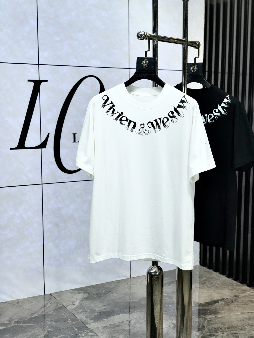 NO:513921,.Archaeau Bird. Top-level products 2025 spring and summer new first-time counter latest short-sleeved round-neck T-shirt, high-end customization, avant-garde and fashionable design!  Brand logo heavy craft design, high-end customized original pure cotton fabric, soft feel, comfortable to wear. 1f counter-level exquisite car line. Fine workmanship, invincible and handsome upper body effect!  A must-have item for handsome men!  Count m-3xL.m wear 175/130,arc'teryx,T-shirt,tees,t-shirt,alexander wang19860909.始祖鸟.顶级货品2025春夏新款首发专柜最新款短袖圆领T恤 高端订制 设计前卫时尚！品牌logo重工艺设计 高端定制原版纯棉面料.手感柔软.穿着舒适.1f专柜级别精致车线.做工精细.上身效果无敌帅气！型男必备单品！码数m-3xL.m穿175/130,arc'teryx,T-shirt,tees，t-shirt,alexander wang,Men's clothing