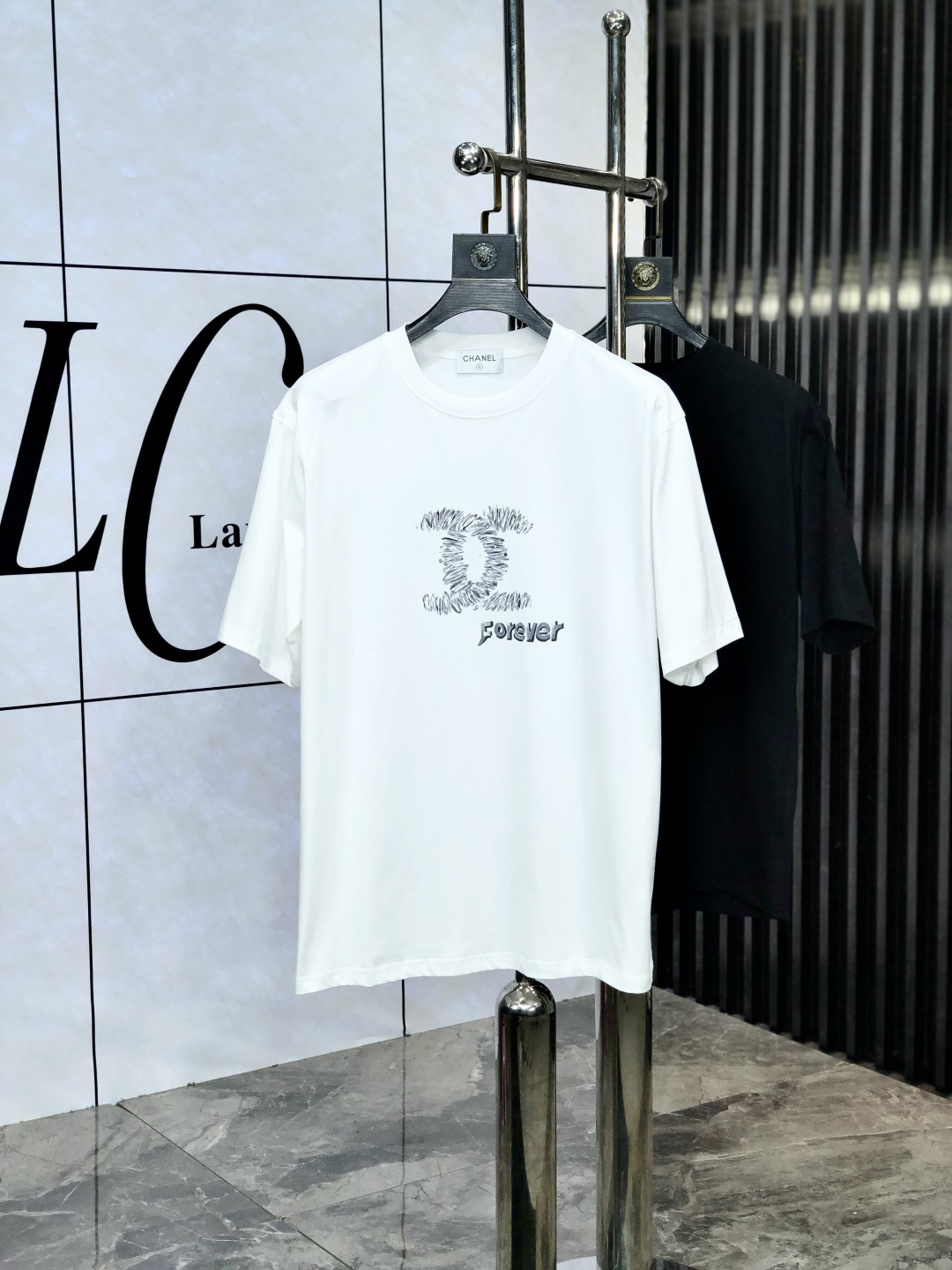 NO:447247,.Chanel. Wear 200 catties. 2025 spring and summer new product, fashionable round neck short sleeve high-end custom versatile style!  More practical, anyone can easily control it. It is made of pure cotton fabric, luxurious and classic brand logo design, m is very high-end and must-have if you understand the goods!  The style and tailoring are very exquisite, the S shows the aura and highlights the exquisiteness of men. This is the unique feature, the right slim fit, and the upper body effect is very good. Size xs-xxL. Subscribe to height and weight by placing an order, chanel, T-shirt, alexander wang19860909.香奈儿.穿200斤.2025春夏新品时尚圆领短袖高级定制百搭款式！更有实用感 任何人都可以轻松驾驭 采用纯棉面料制作,奢华经典品牌logo设计,m非常显档次懂货的必须入！版型剪裁属于修身款 非常精致,s显气场,又会凸显男士的精致,这就是独到之处,恰到好处的修身,上身效果非常赞.尺码xs-xxL.下单报身高体重,,chanel,T-shirt,alexander wang,Men's clothing